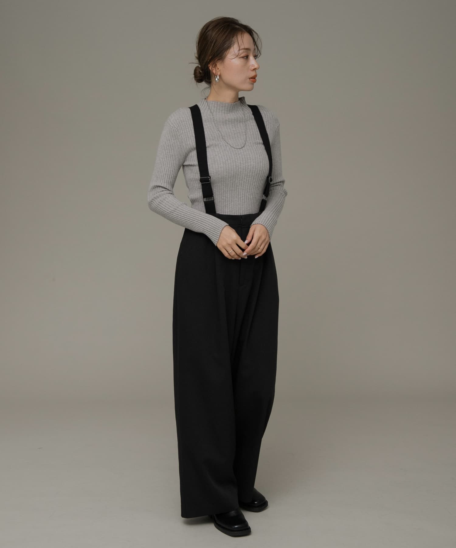 身長：164cm サイズ：38