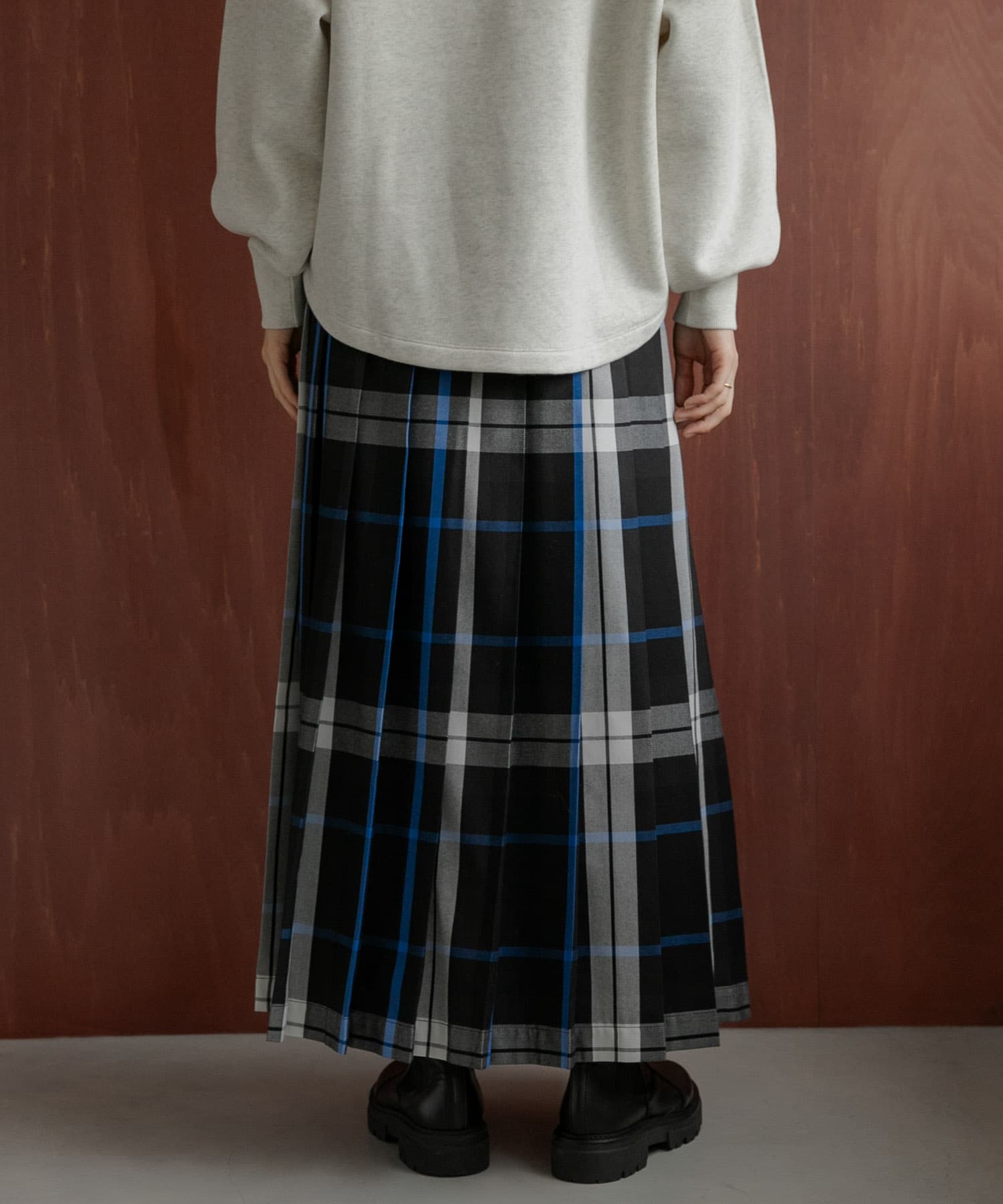 身長：164cm サイズ：38