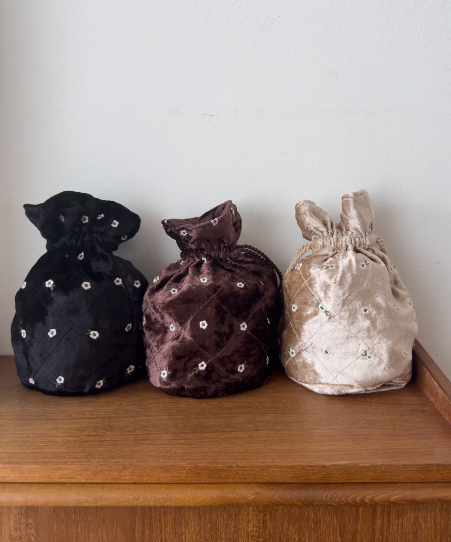 フラワー刺繍ベロアミニショルダーバッグ ブラウン one