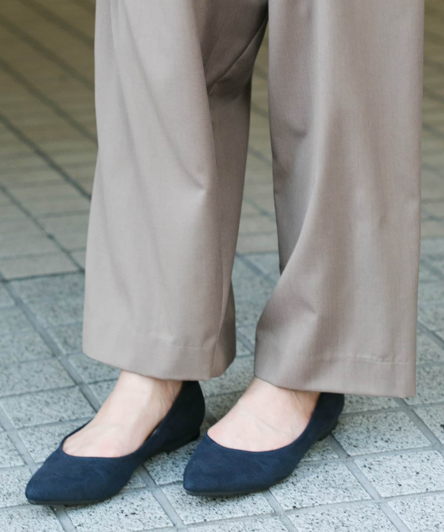 コンフォートポインテッドフラットパンプス∴ ネイビー 23