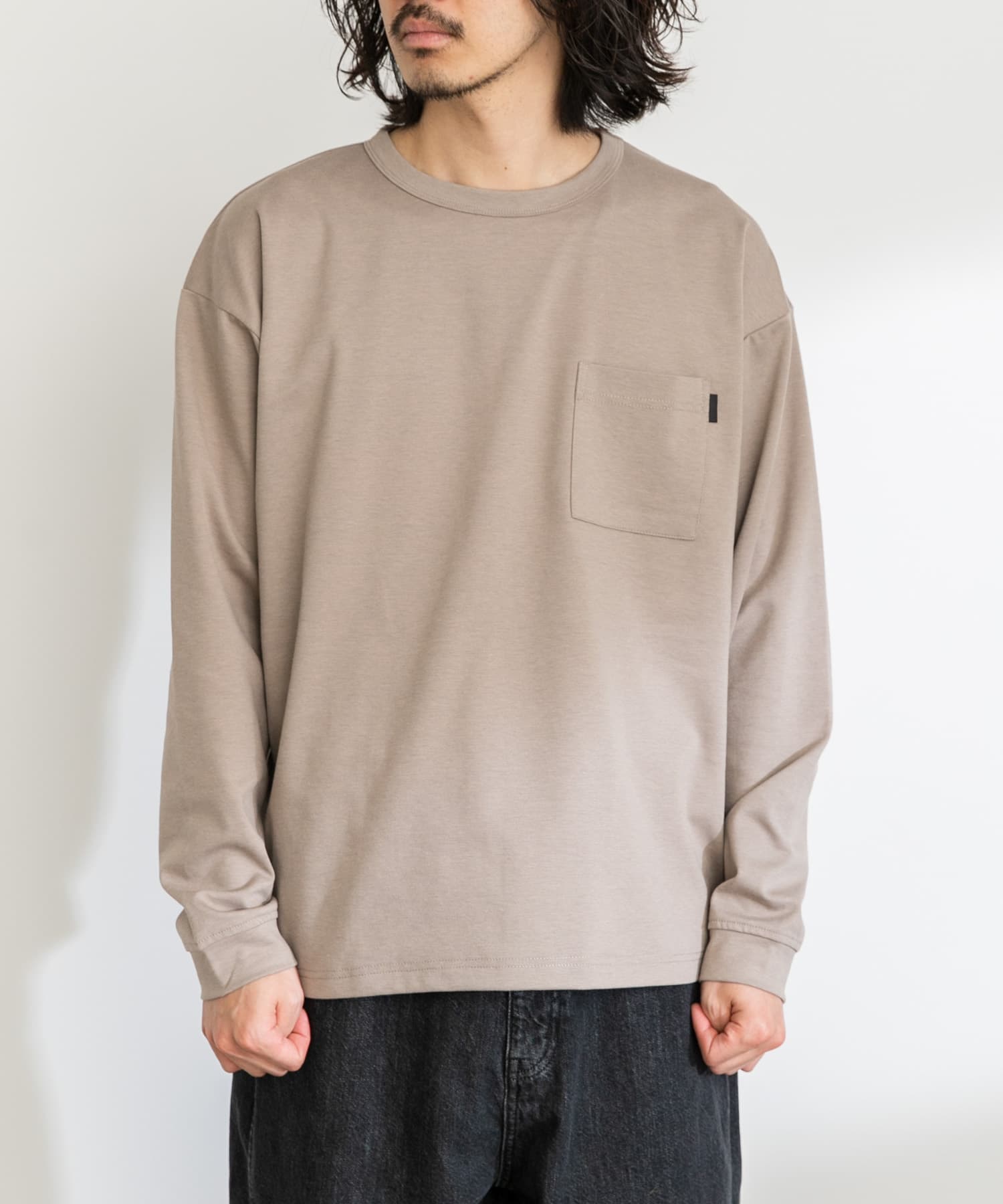 身長：180cm 体重：60kg サイズ：XL