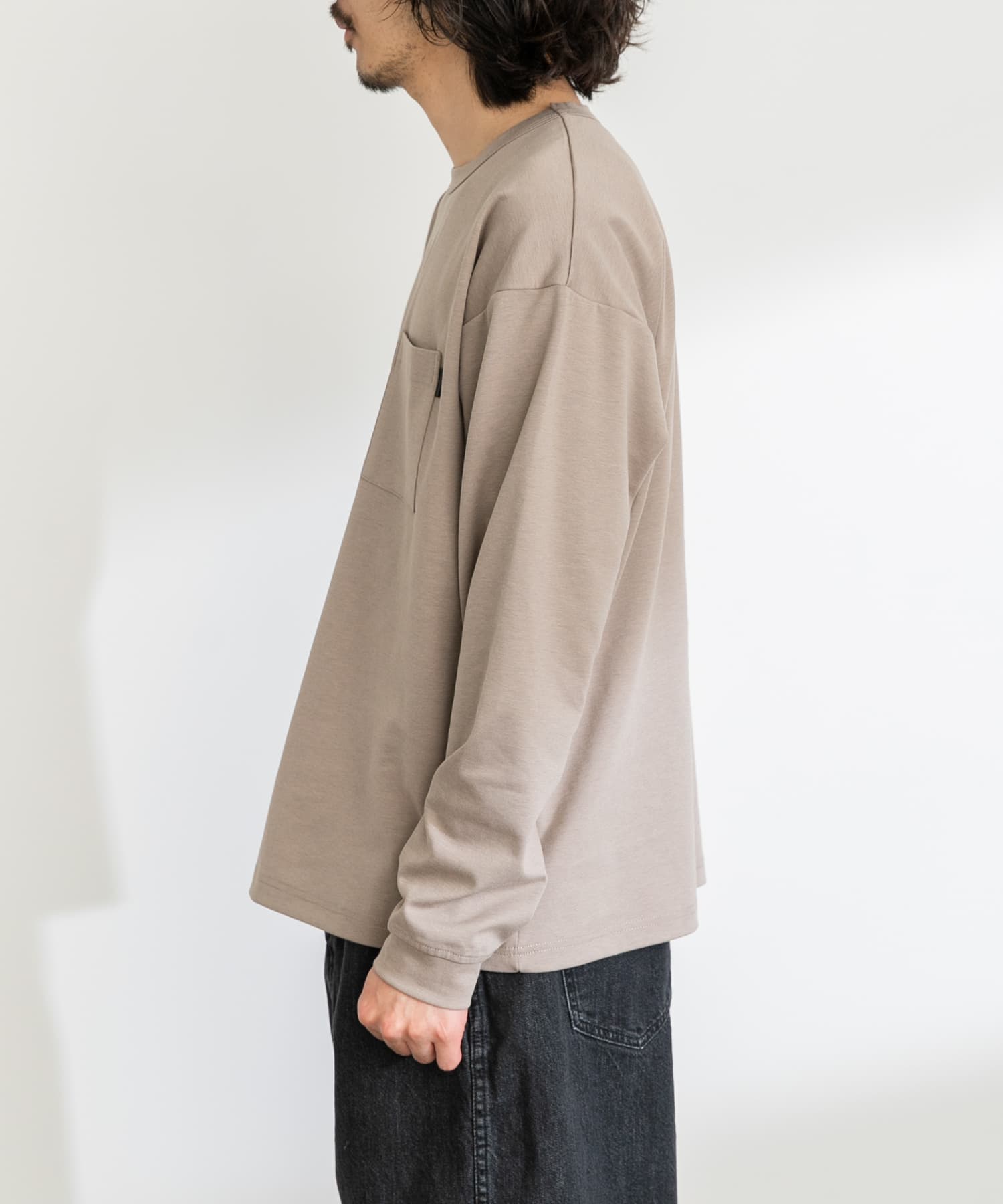 身長：180cm 体重：60kg サイズ：XL