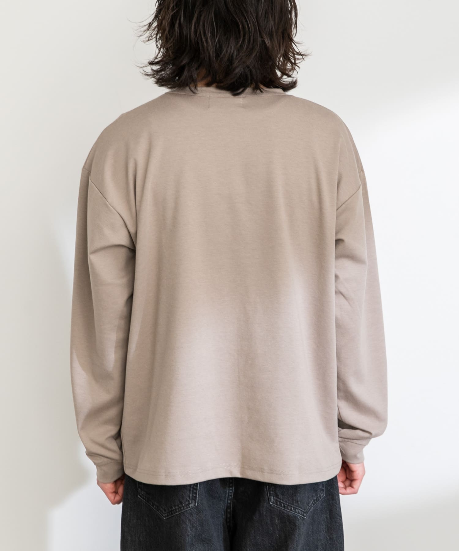 身長：180cm 体重：60kg サイズ：XL