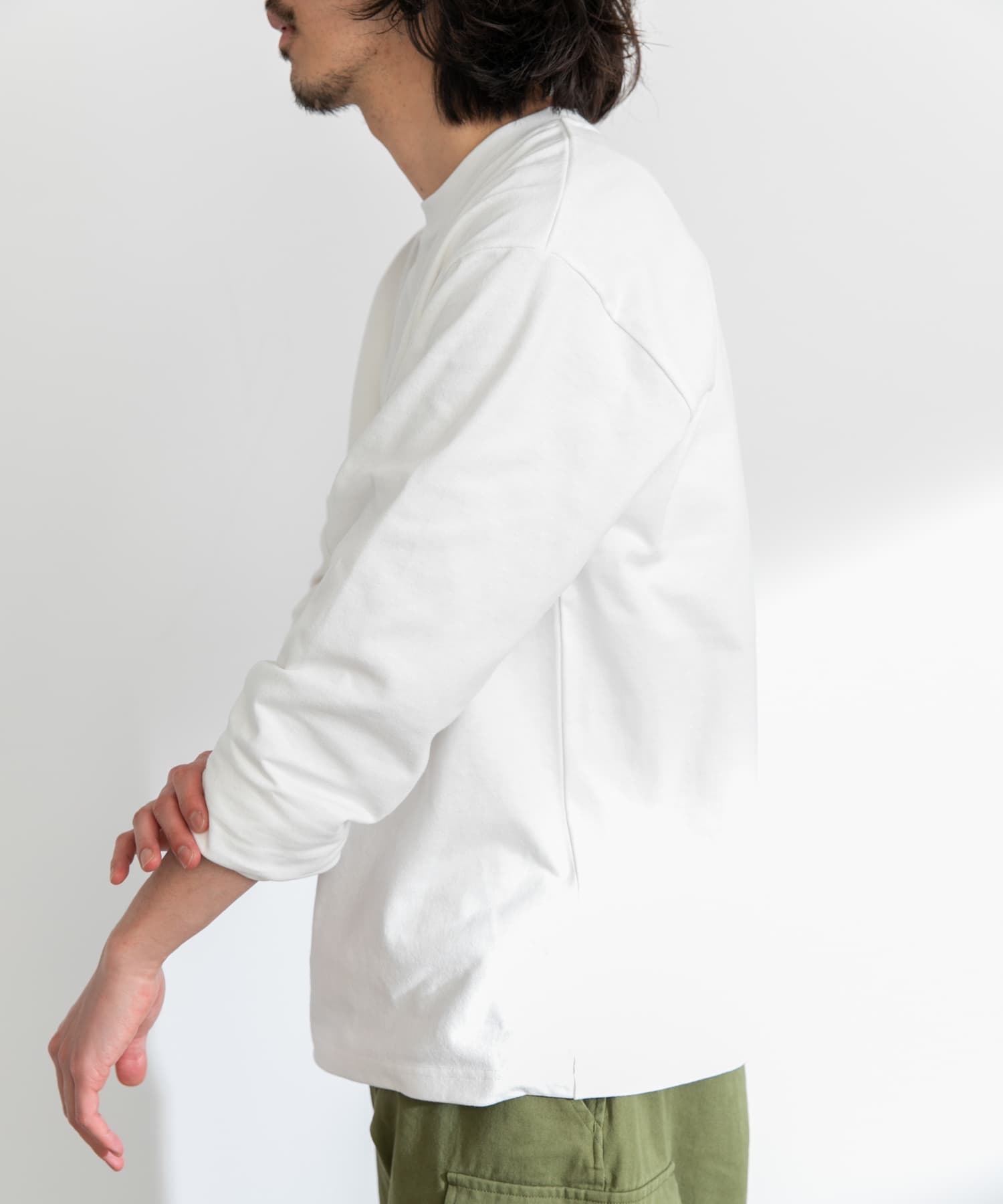 身長：180cm 体重：60kg サイズ：L
