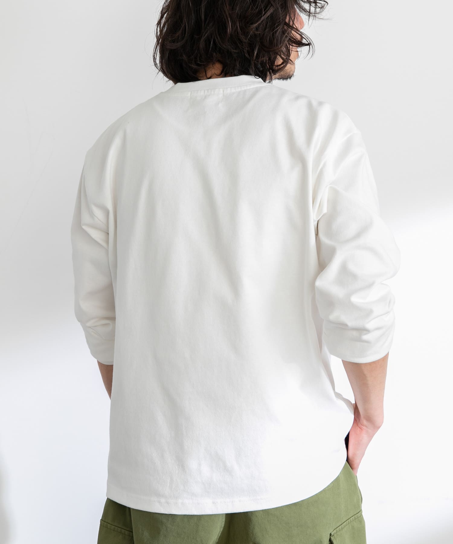 身長：180cm 体重：60kg サイズ：L