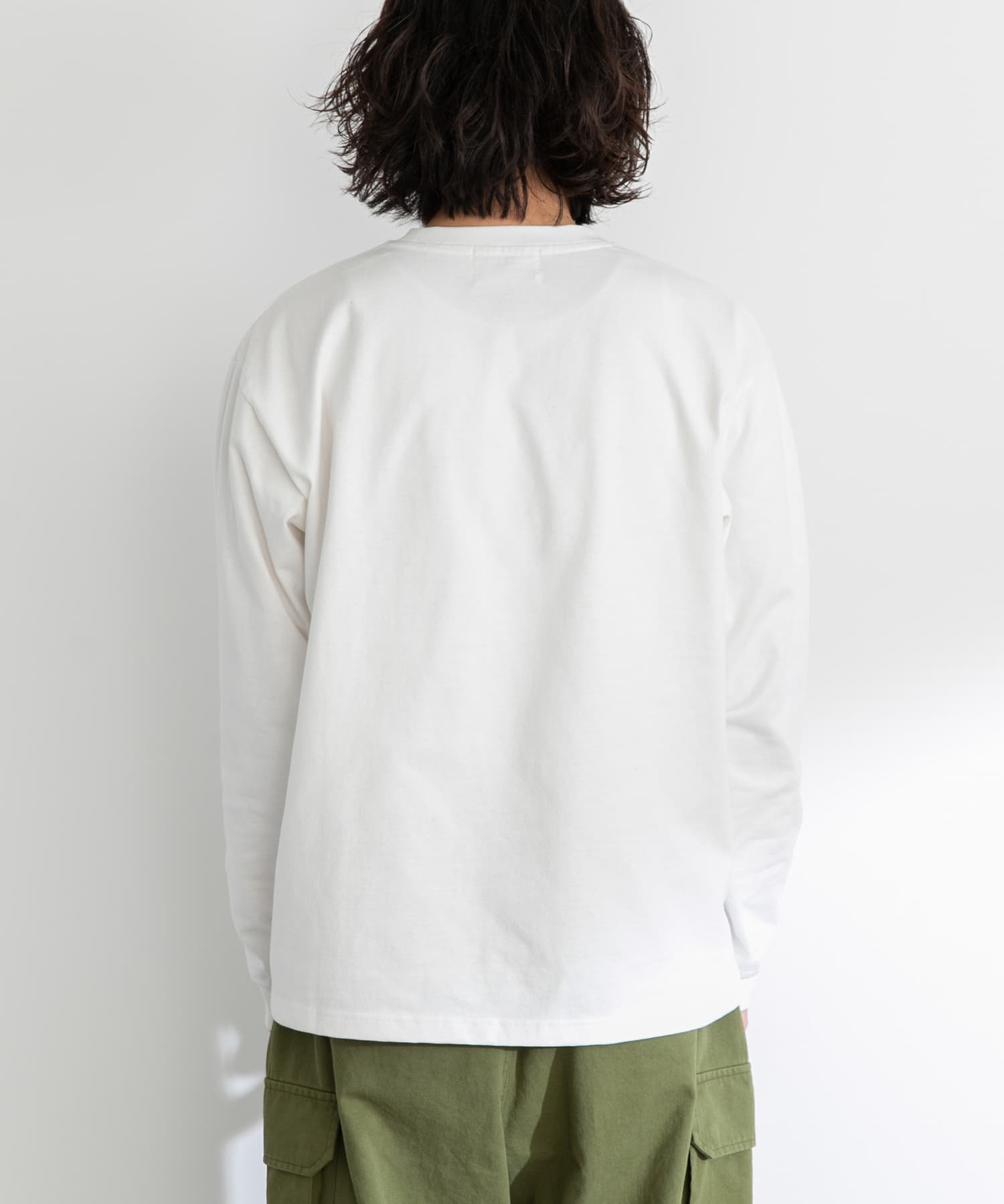 身長：180cm 体重：60kg サイズ：L