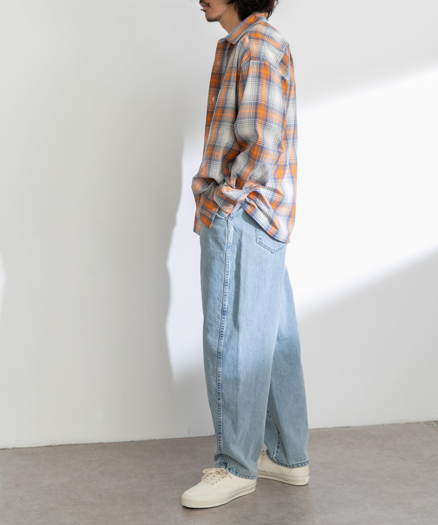 身長：180cm 体重：60kg サイズ：L