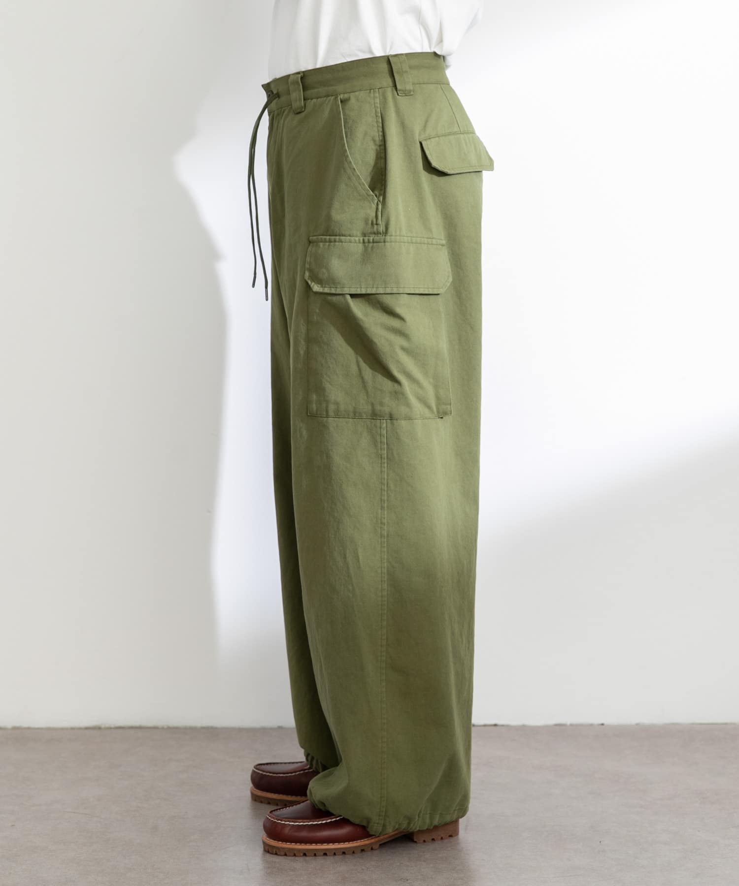 身長：180cm 体重：60kg サイズ：L