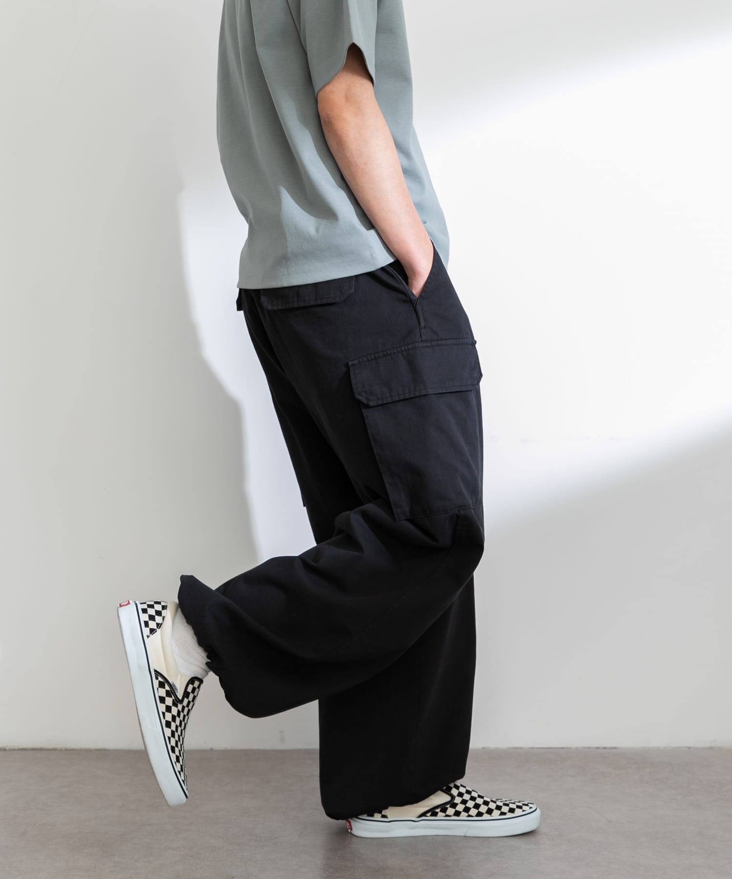 身長：180cm 体重：60kg サイズ：L