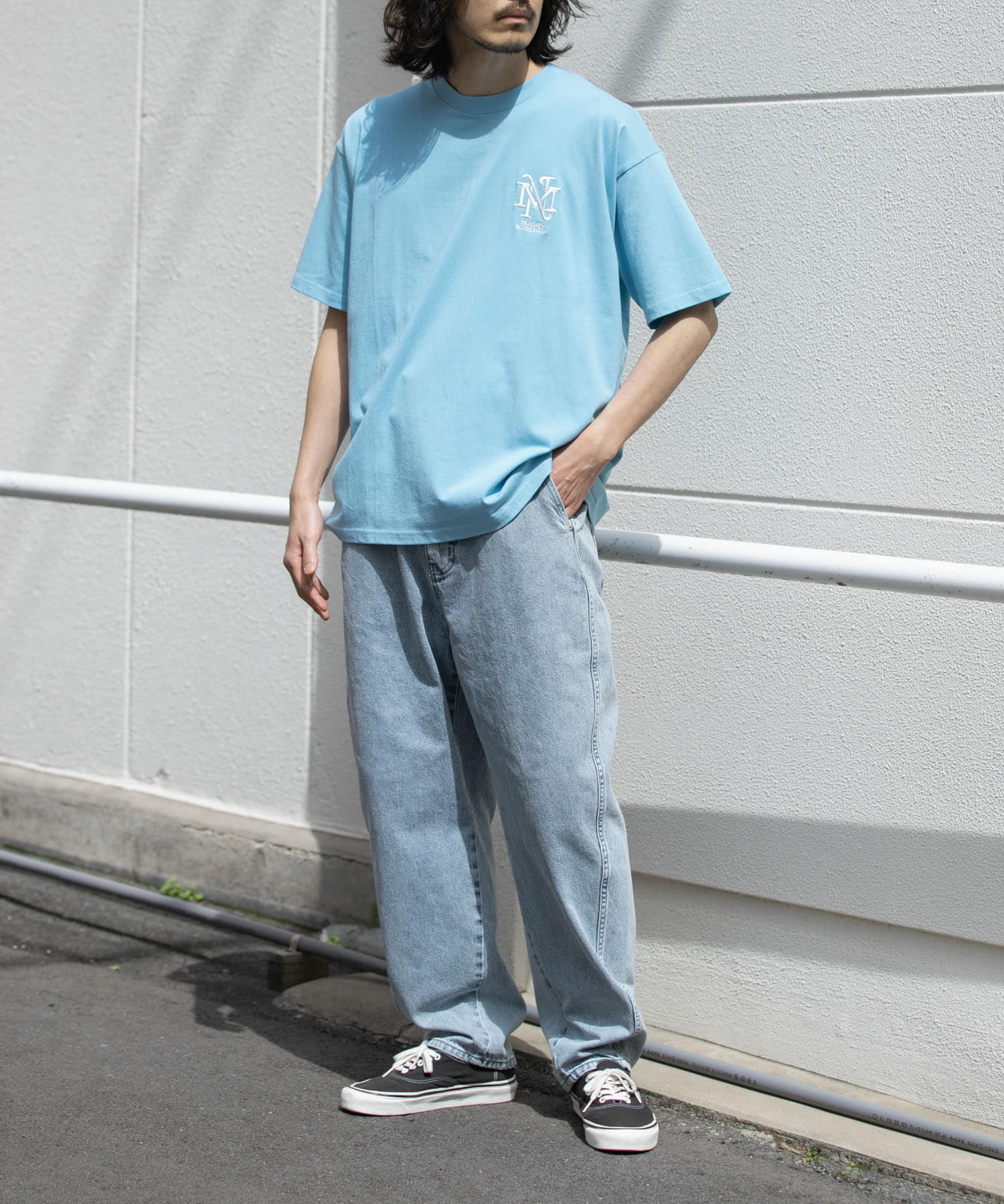 身長：180cm 体重：60kg サイズ：L