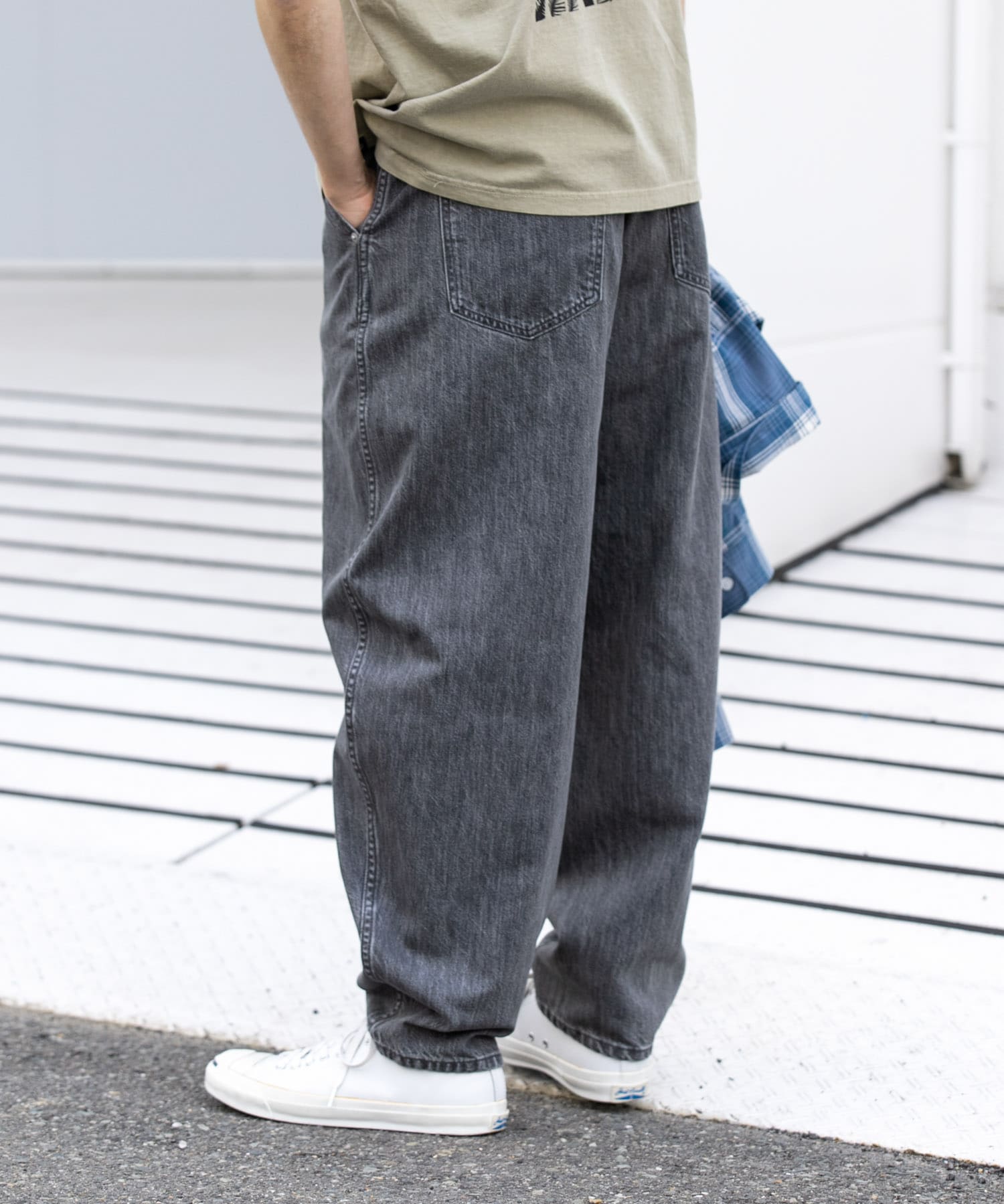 身長：180cm 体重：60kg サイズ：L