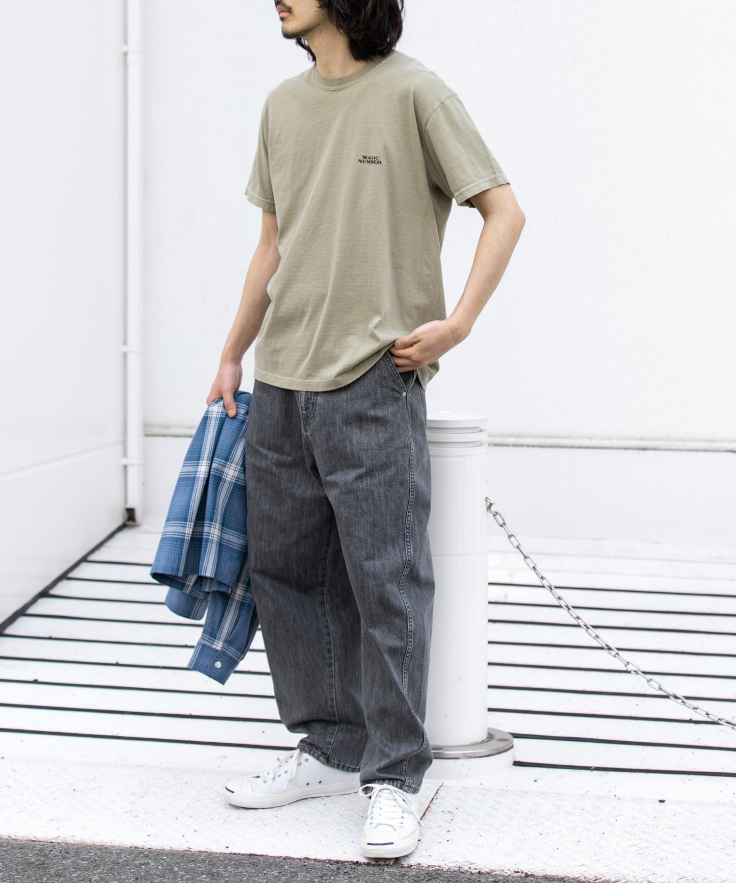 身長：180cm 体重：60kg サイズ：L