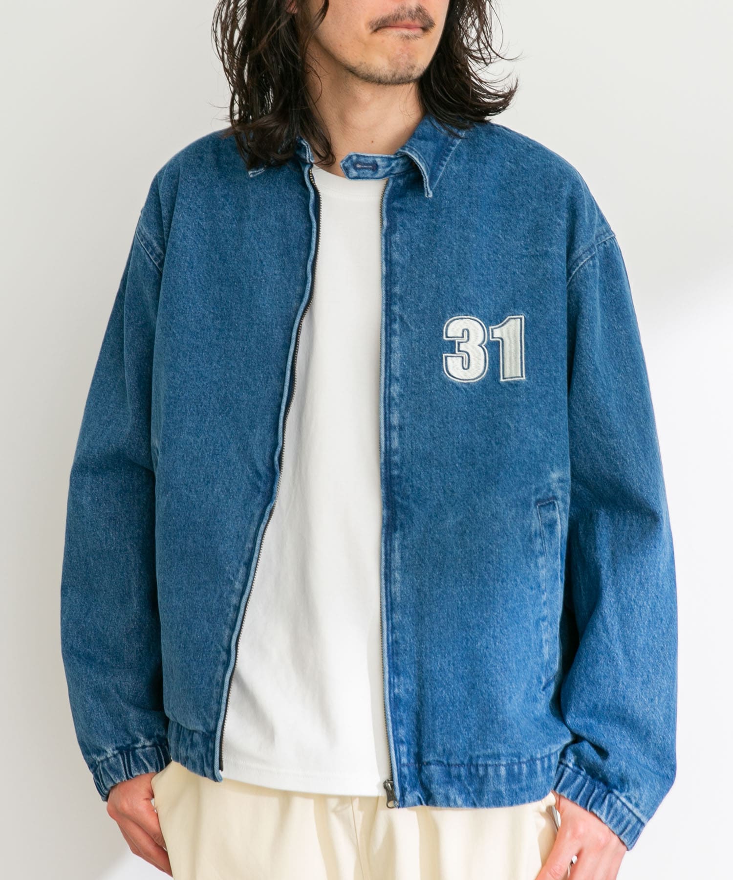 身長：180cm 体重：60kg サイズ：L