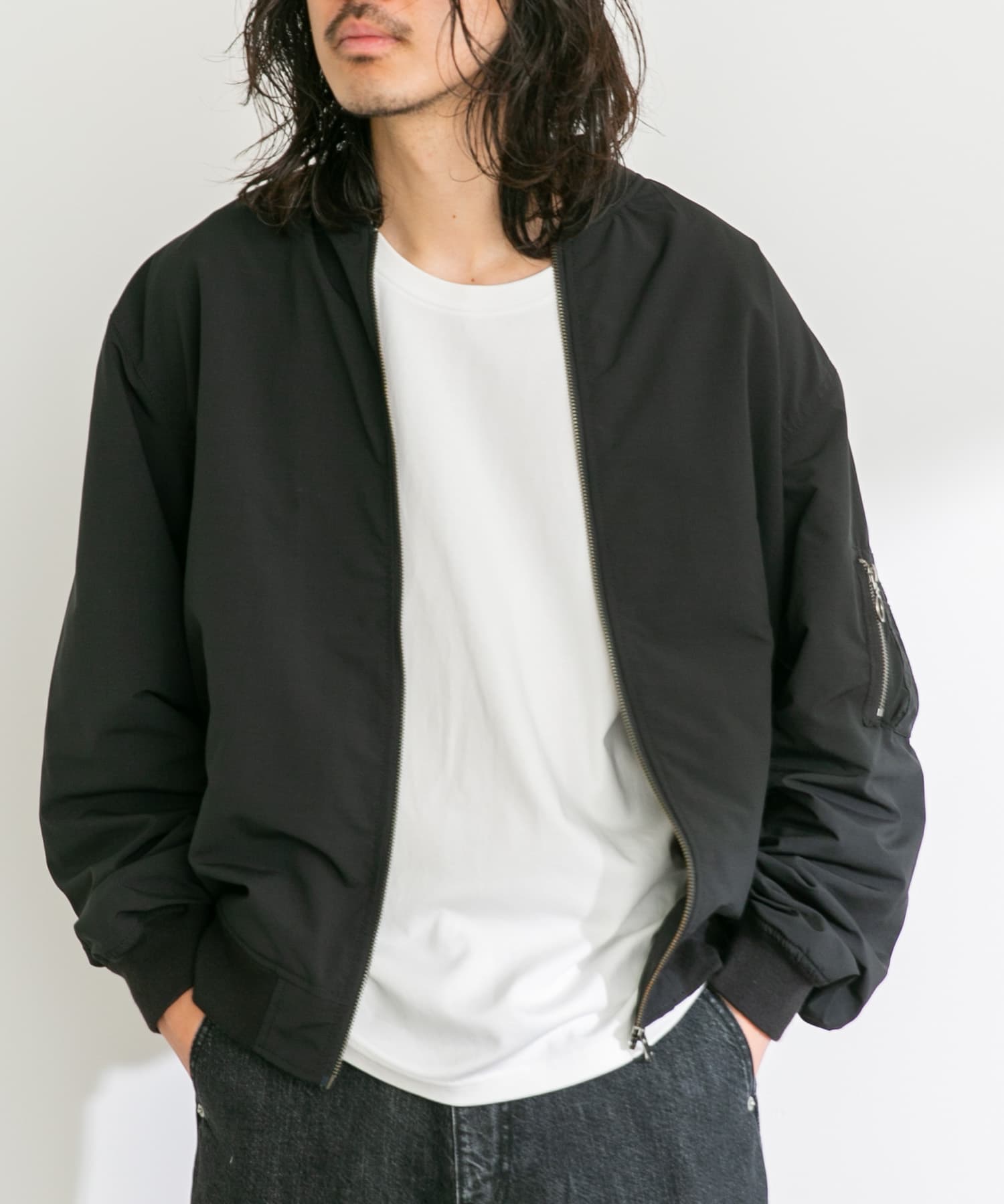 身長：180cm 体重：60kg サイズ：L