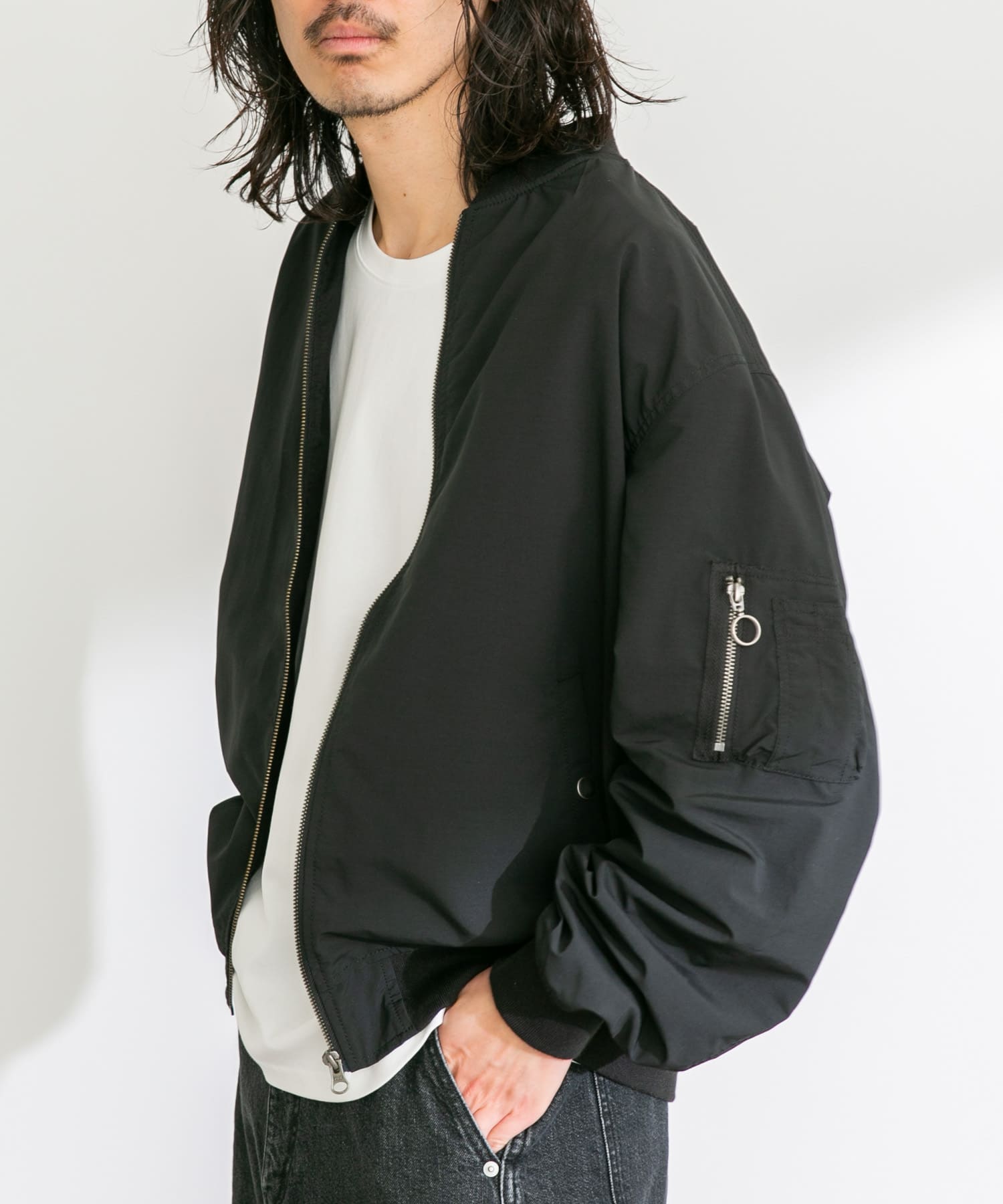 身長：180cm 体重：60kg サイズ：L