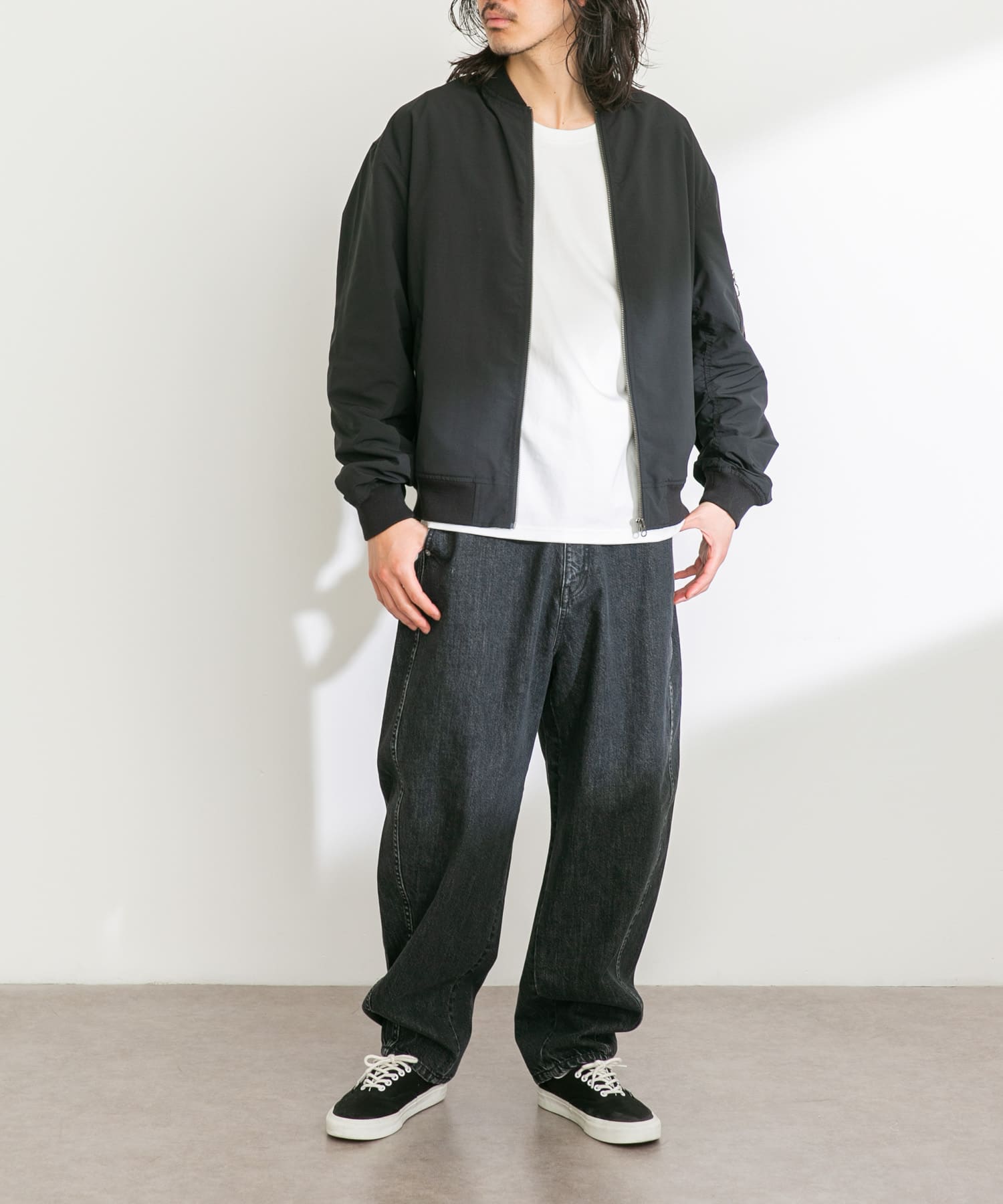 ブラック