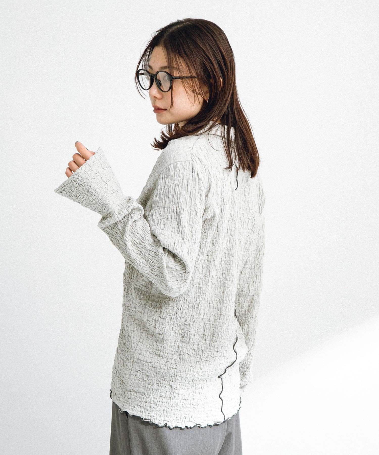L.グレー