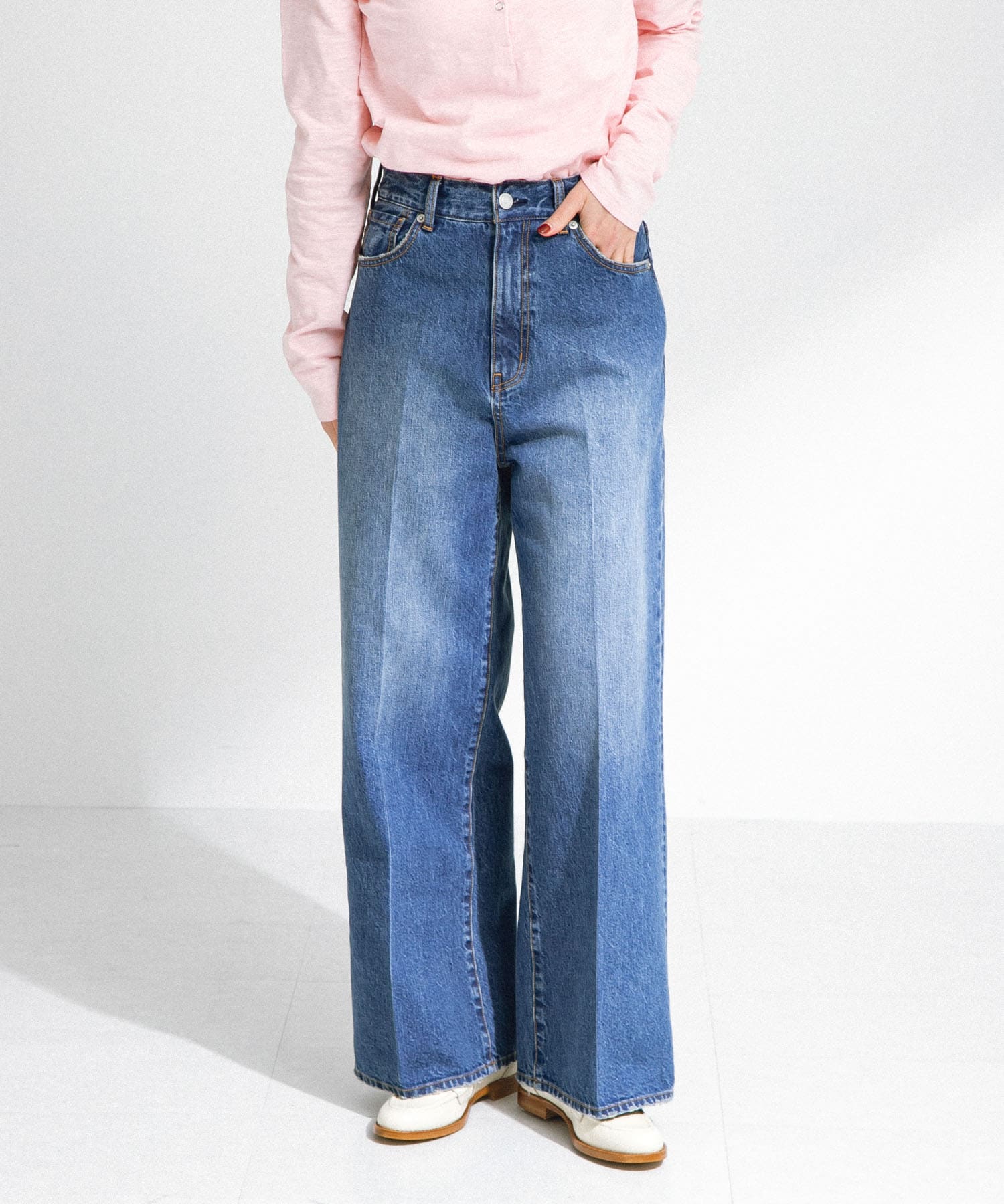 『34サイズ/低身長向けも展開』センタープレスストレートデニム