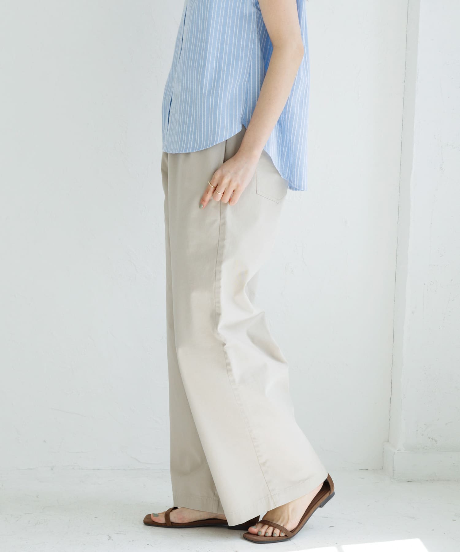 L.ベージュ
