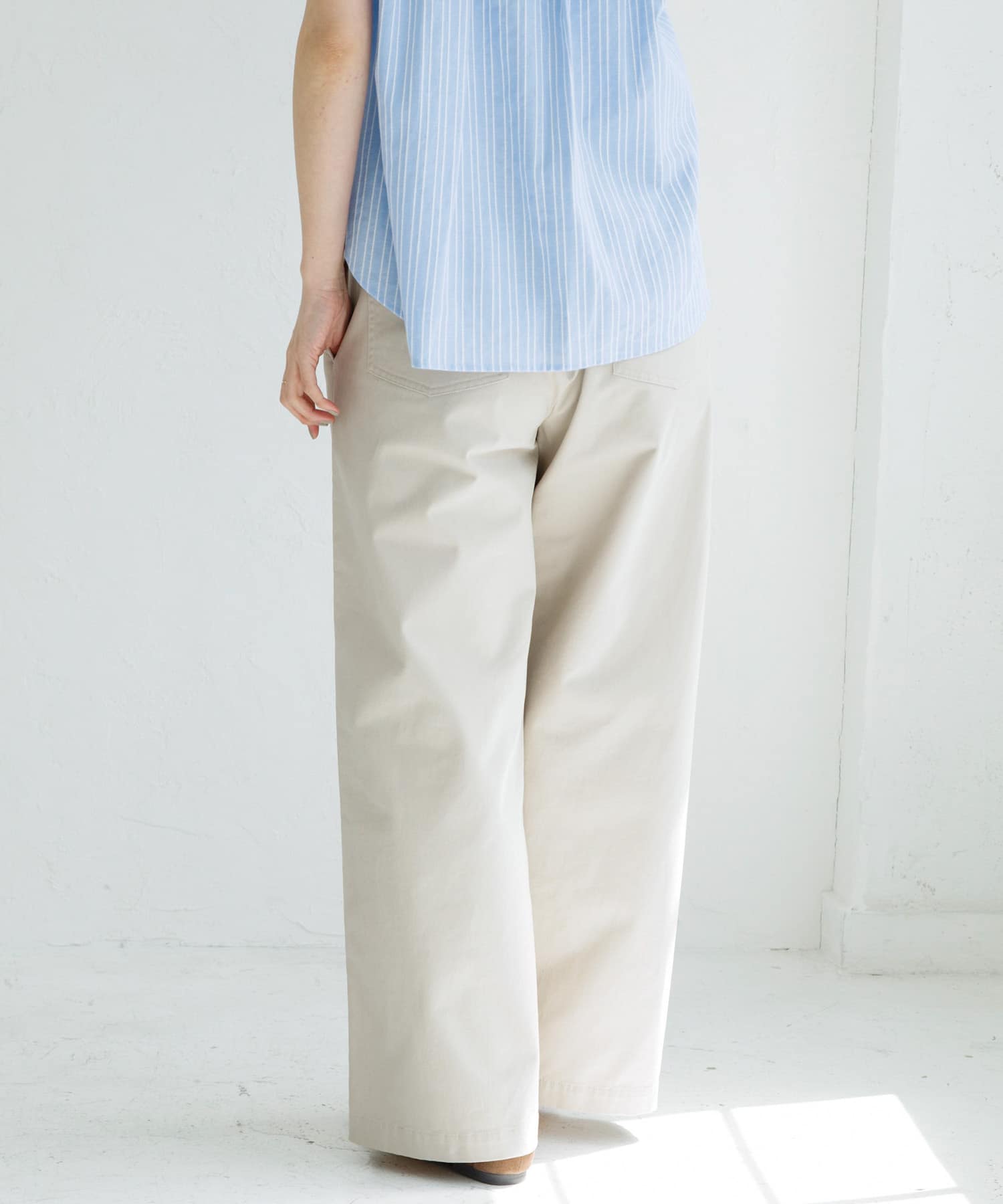 L.ベージュ
