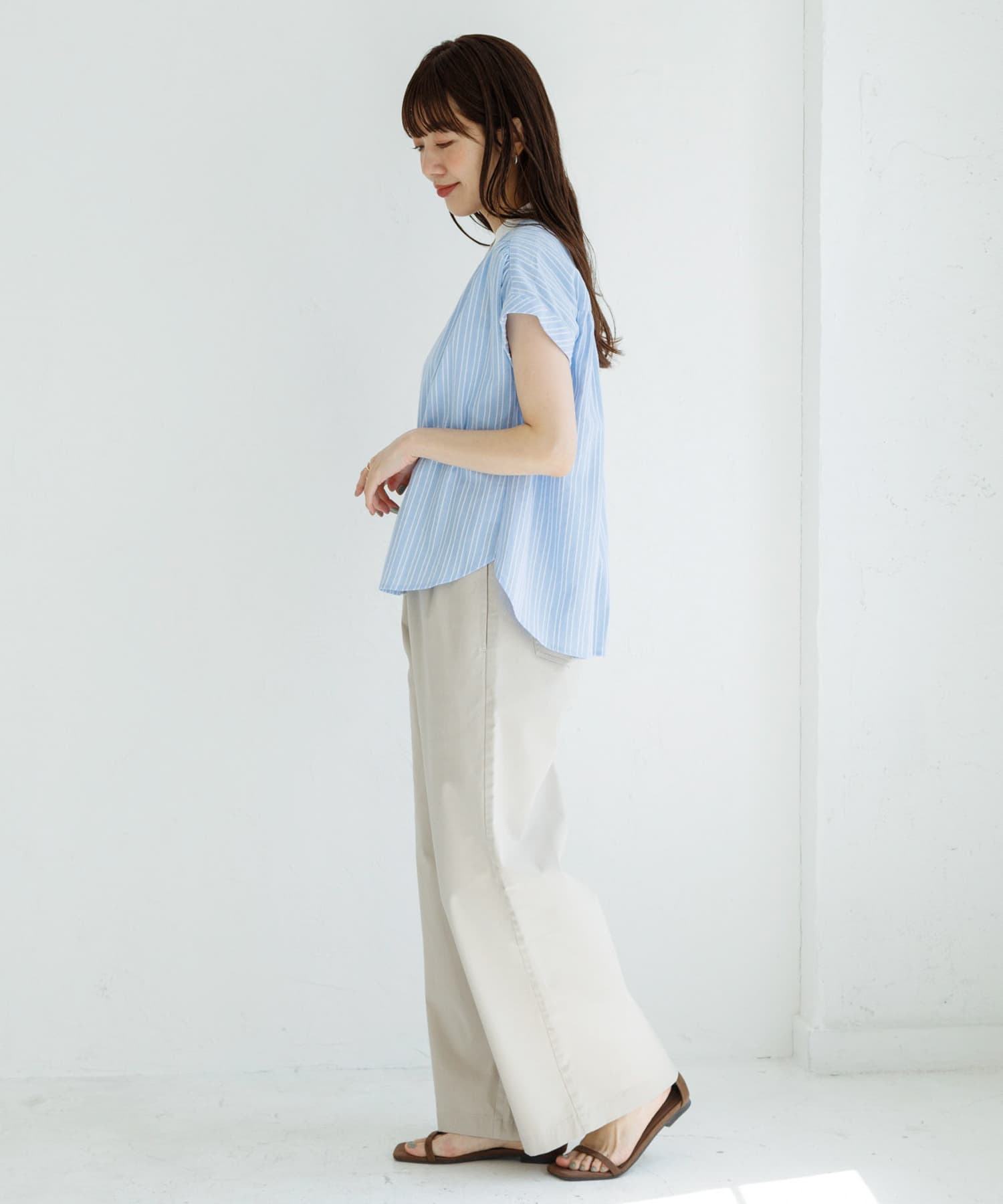 L.ベージュ