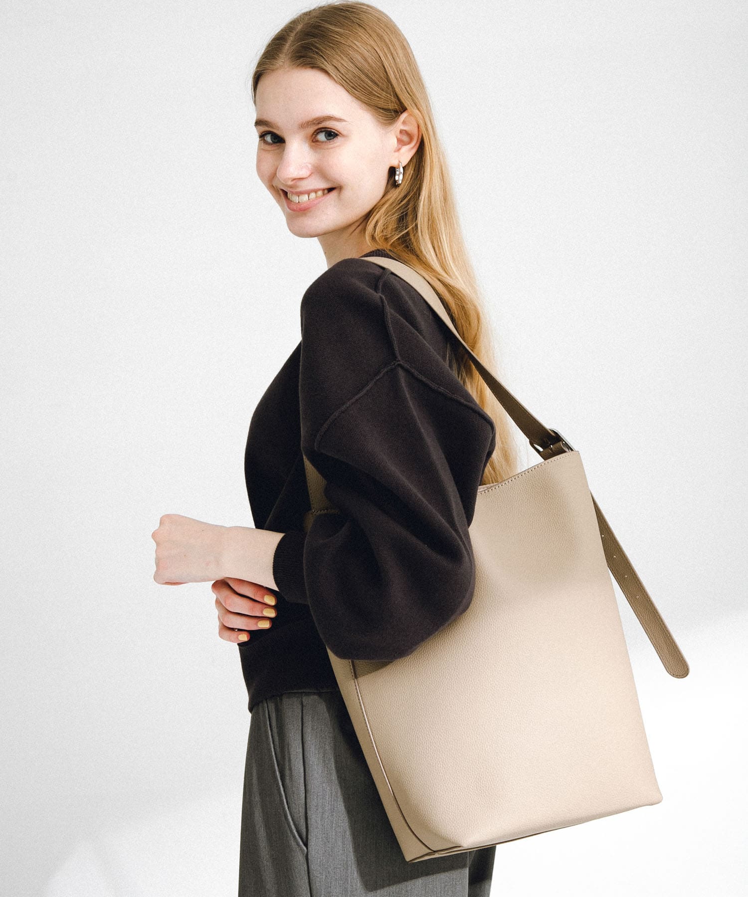 ワンハンドルバケツショルダーバッグ