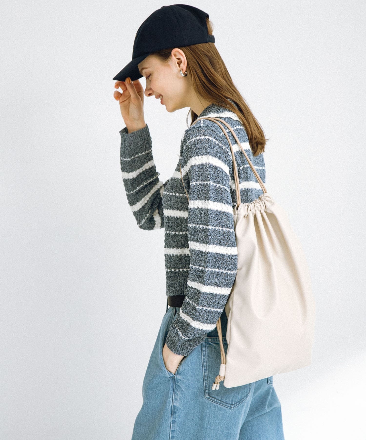 エンボスロゴナップサック アイボリー one