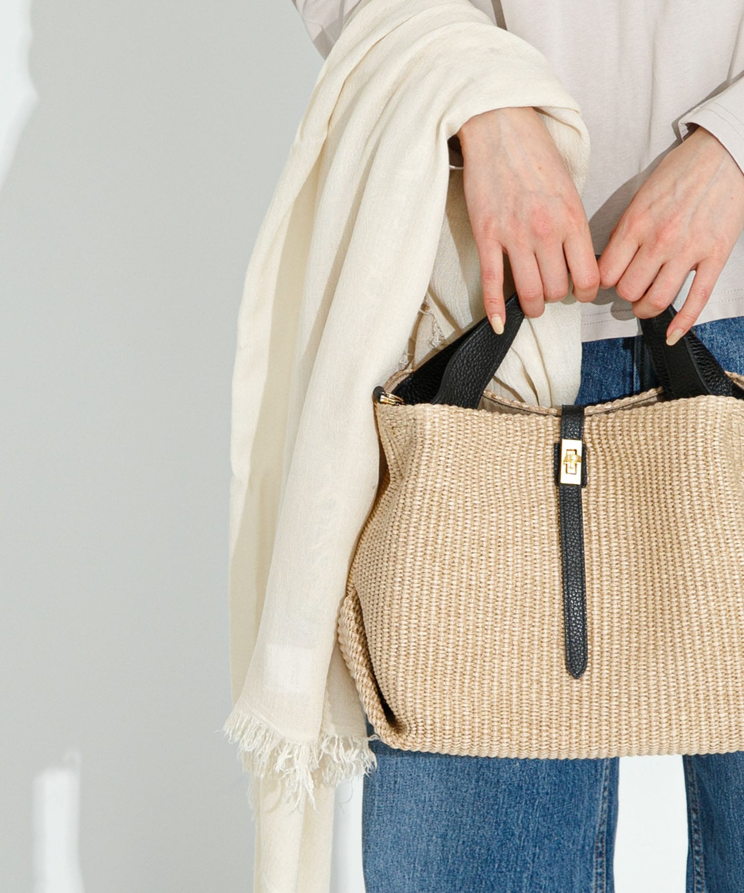 イタリア製なめらかレーヨンストール L.ベージュ one