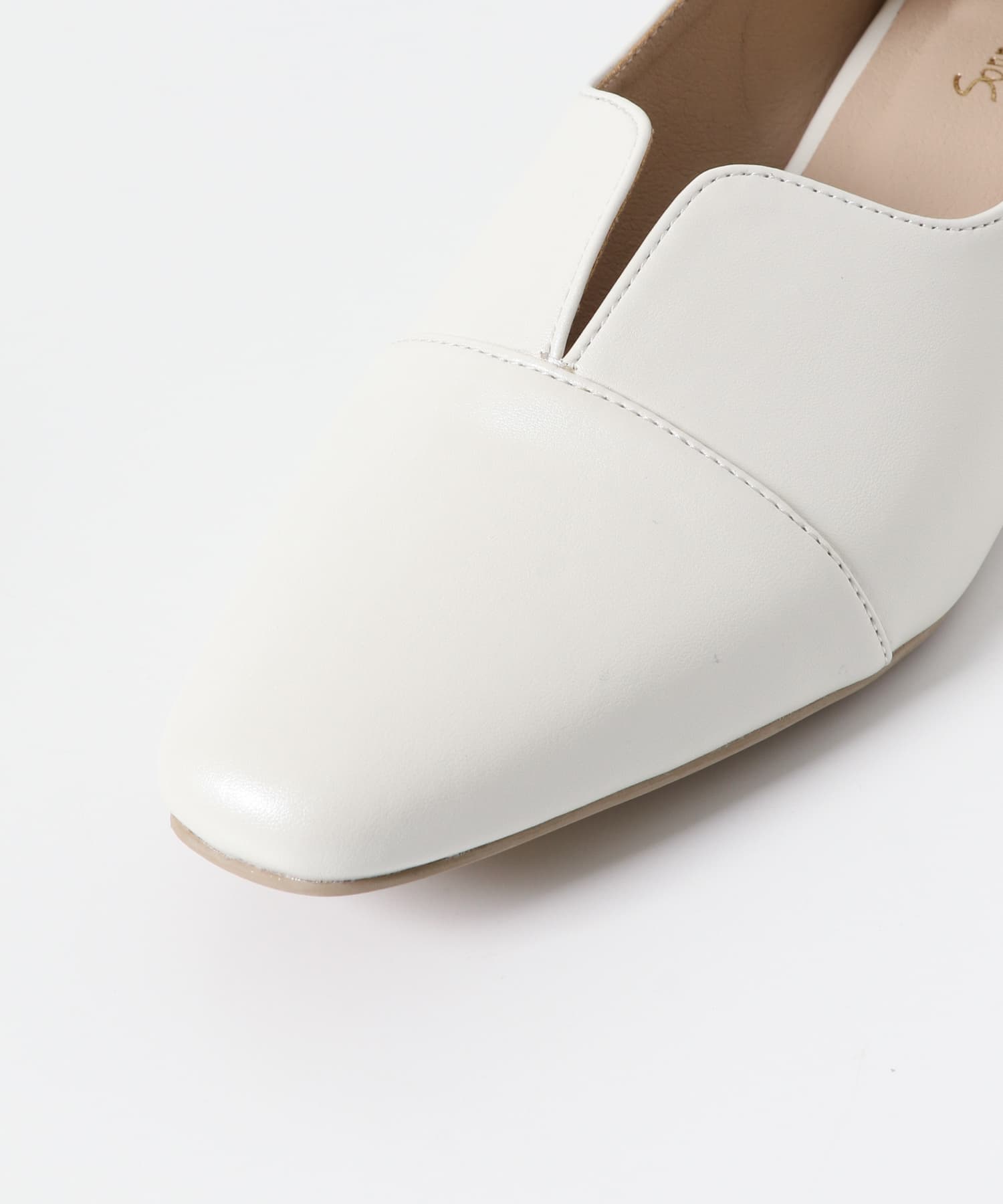 Vカットローヒールパンプス アイボリー S