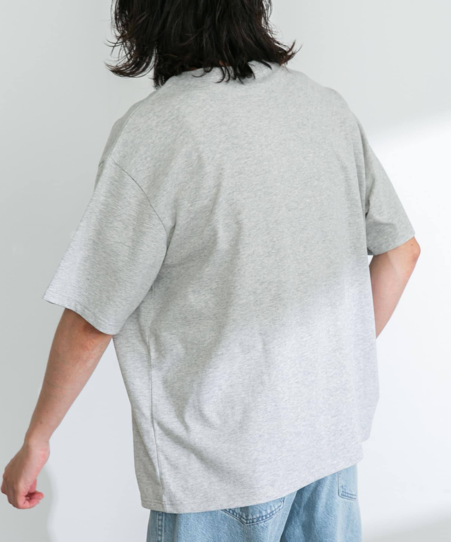 身長：180cm 体重：60kg サイズ：L