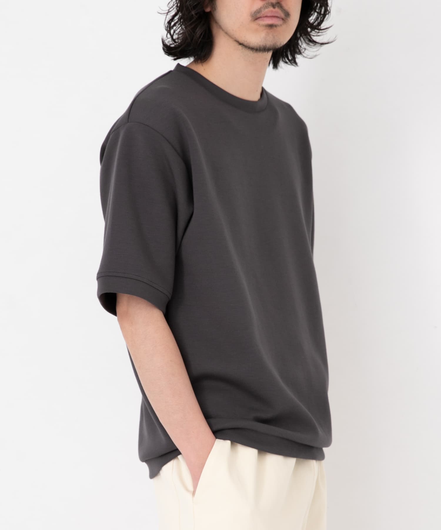 身長：180cm 体重：60kg サイズ：L