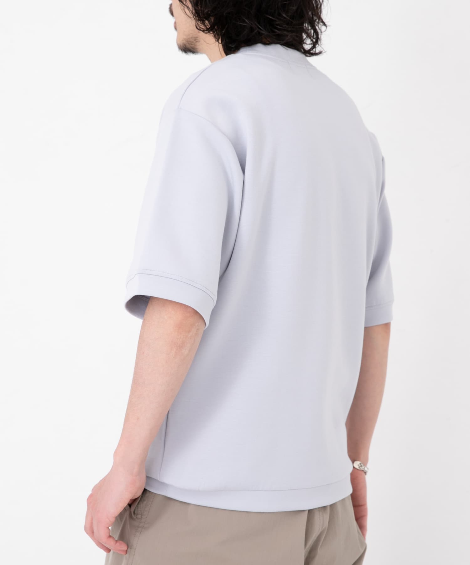 身長：180cm 体重：60kg サイズ：L