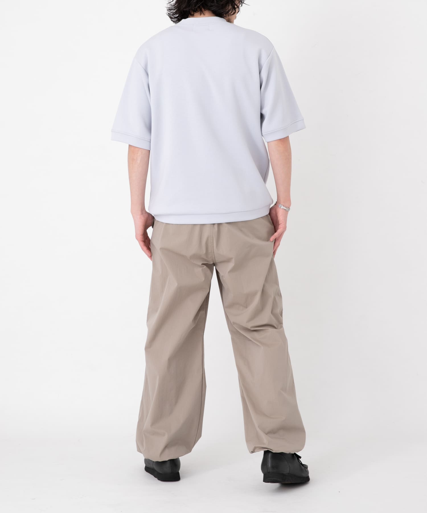 身長：180cm 体重：60kg サイズ：L