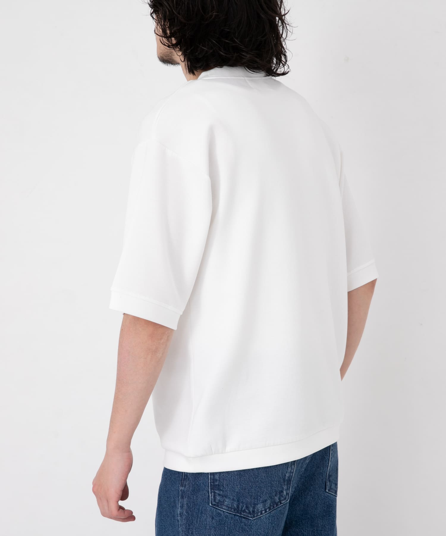 身長：180cm 体重：60kg サイズ：L