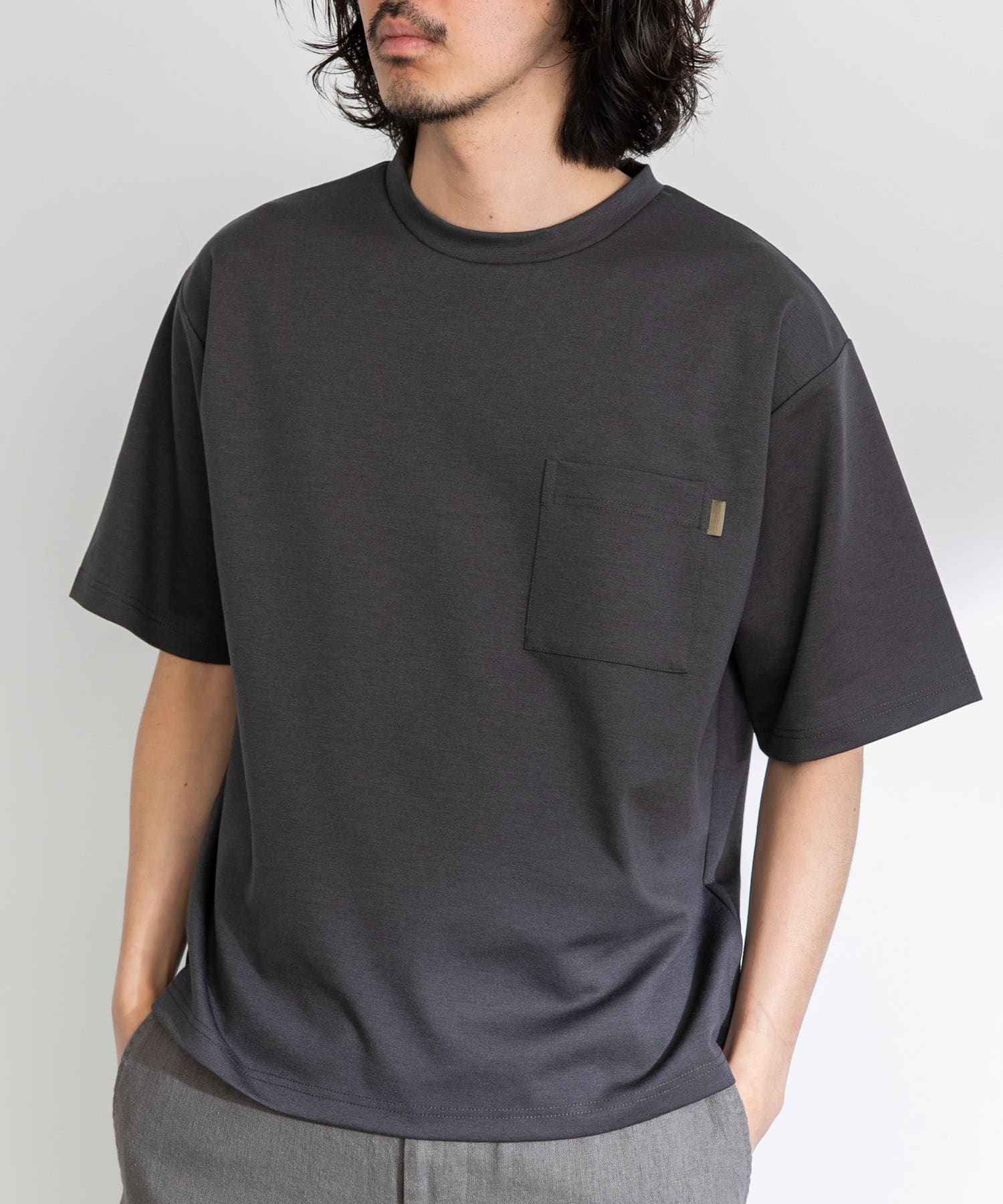 身長：180cm 体重：60kg サイズ：L