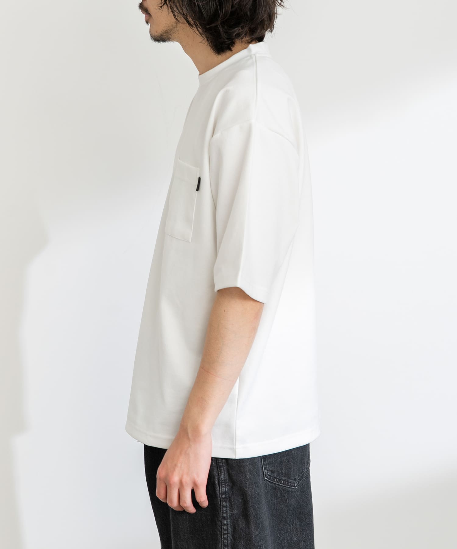 身長：180cm 体重：60kg サイズ：XL