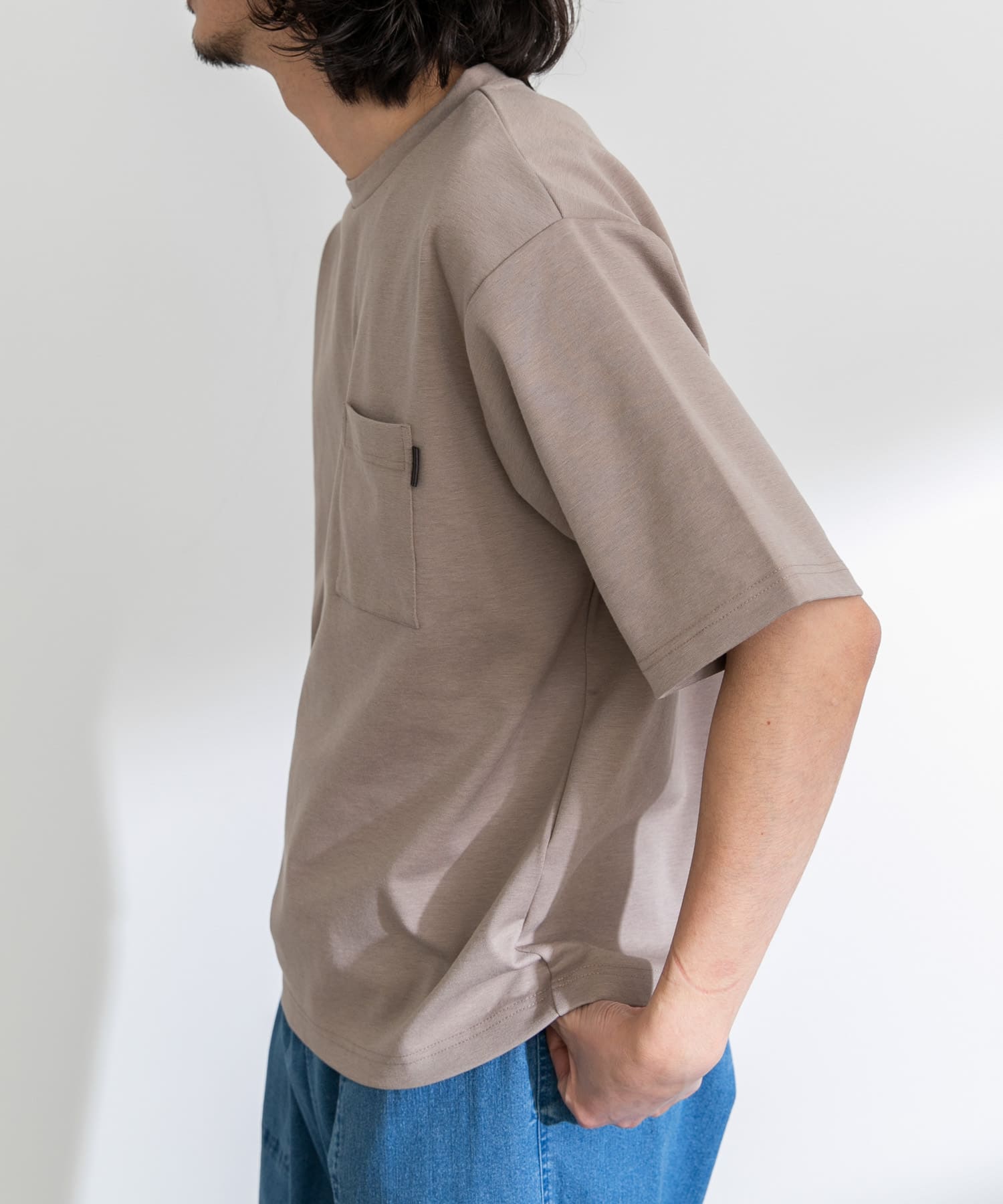 身長：180cm 体重：60kg サイズ：L