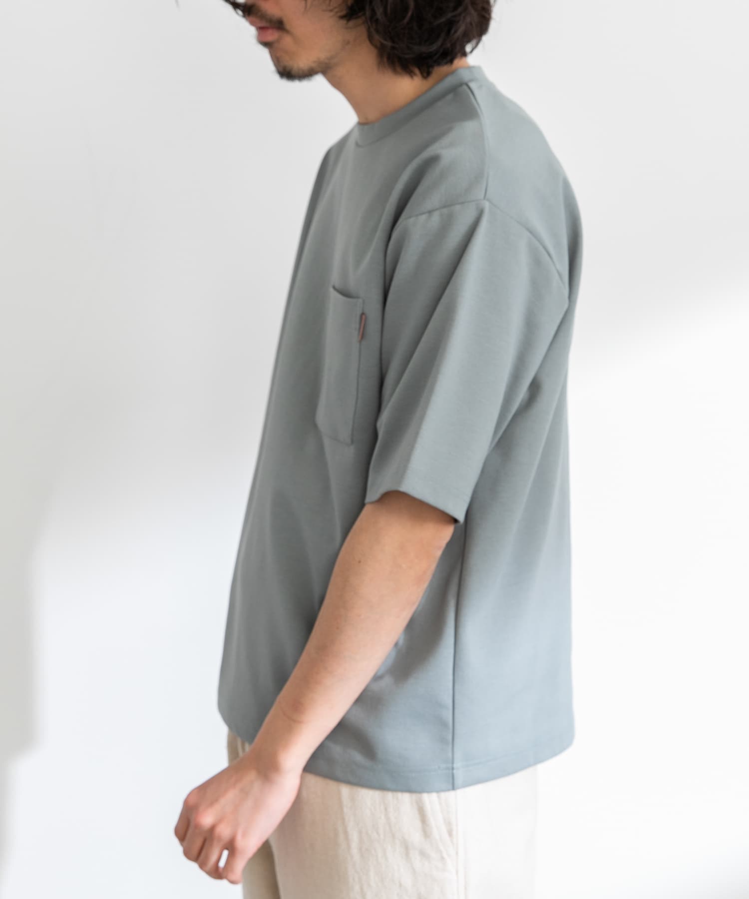 身長：180cm 体重：60kg サイズ：L