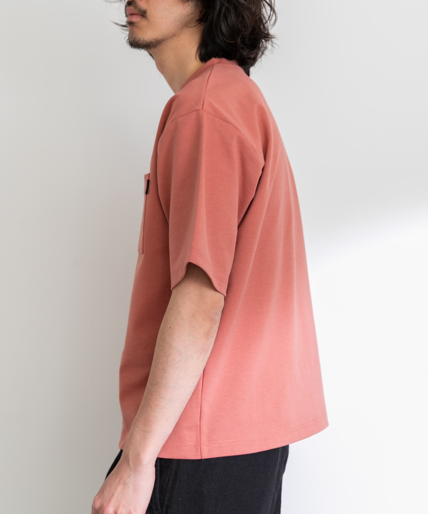 身長：180cm 体重：60kg サイズ：L