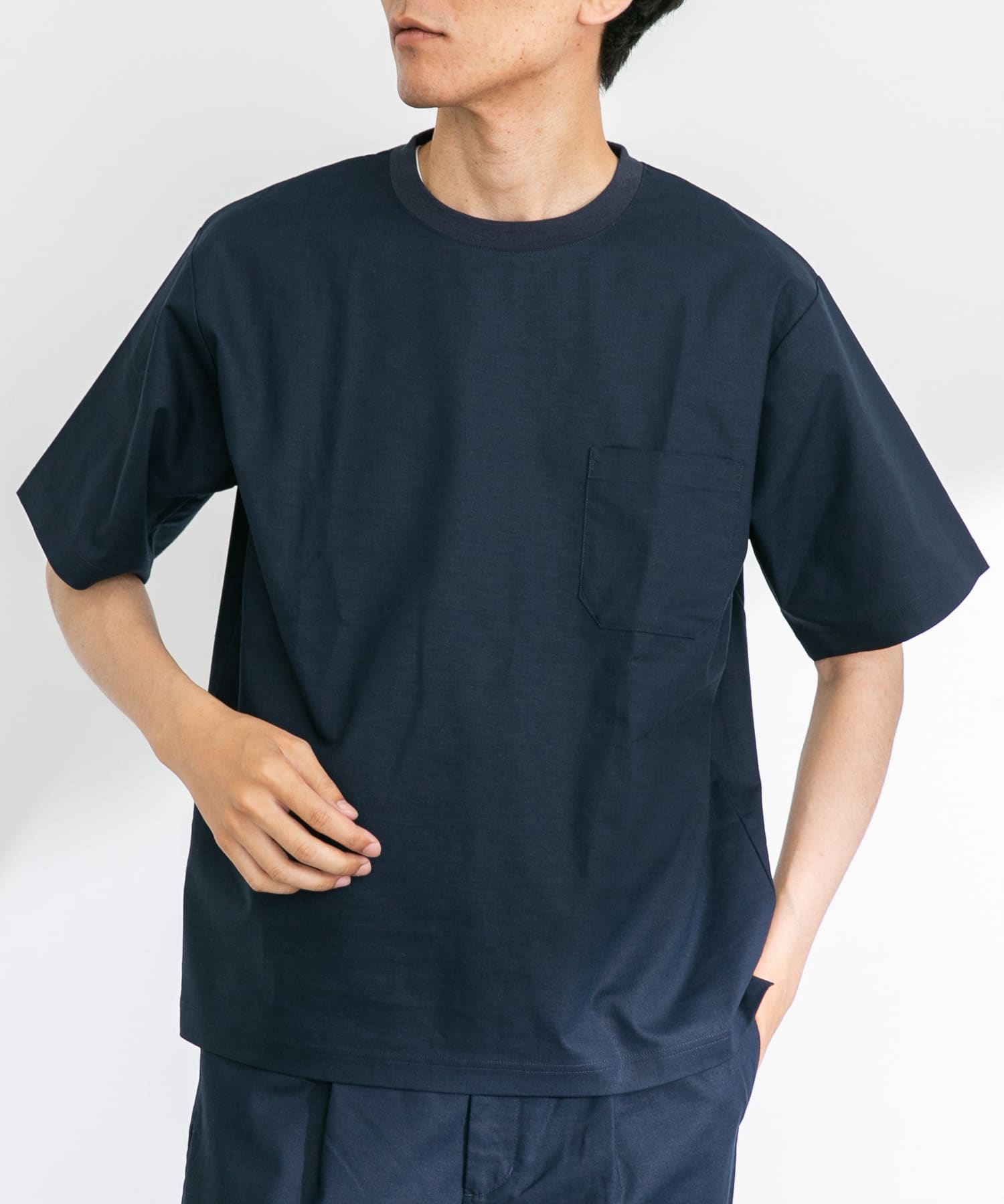 身長：185cm 体重：70kg サイズ：L