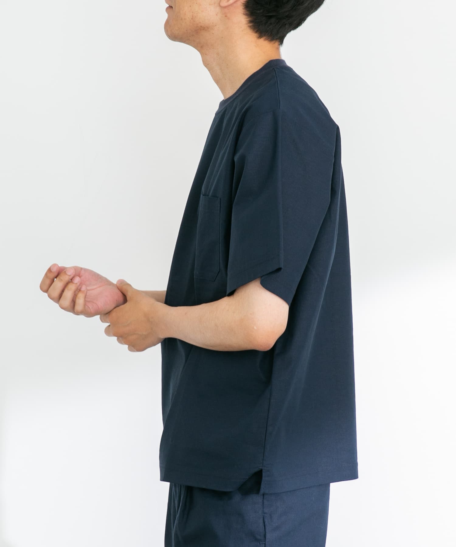 身長：185cm 体重：70kg サイズ：L