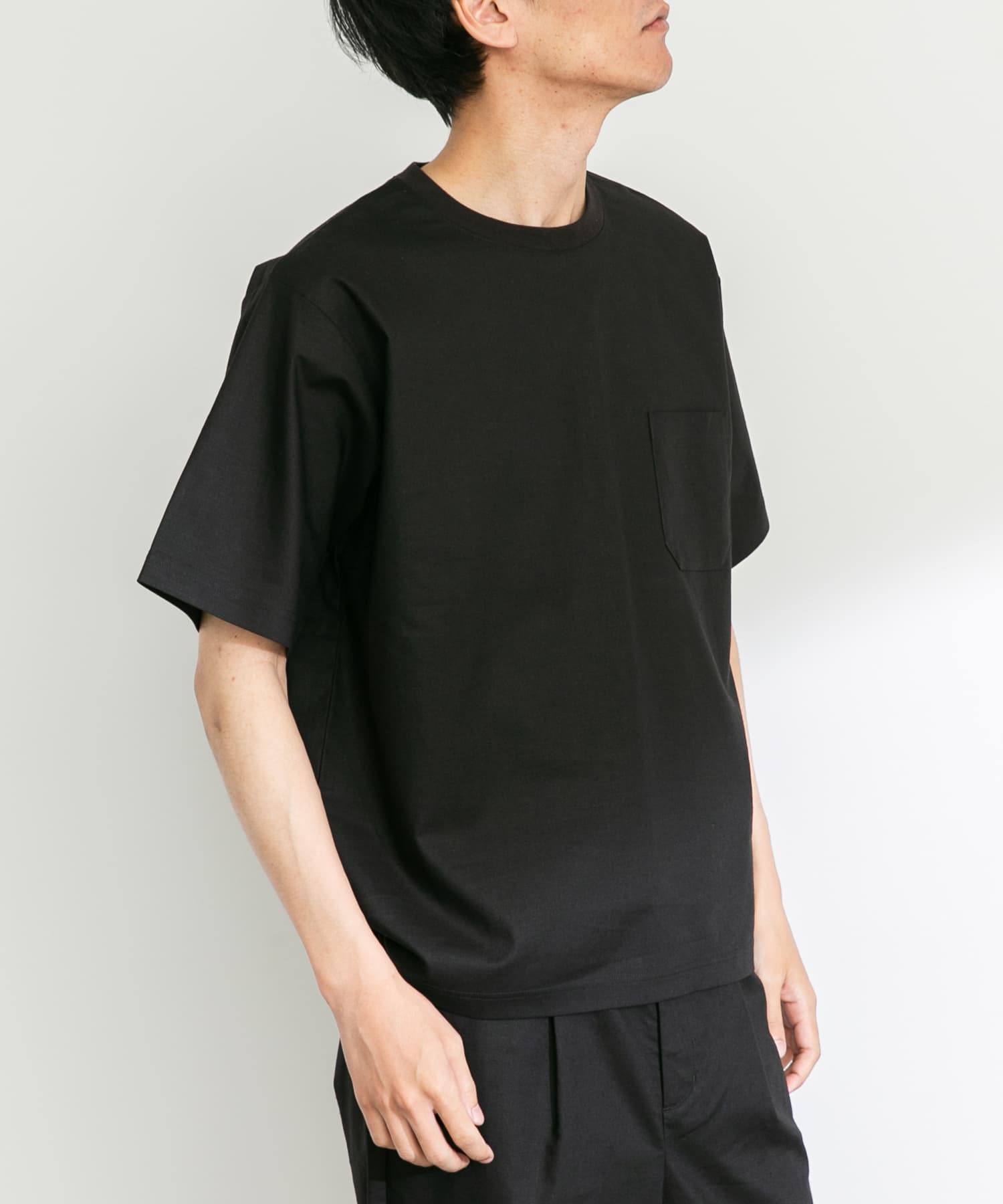 身長：185cm 体重：70kg サイズ：L
