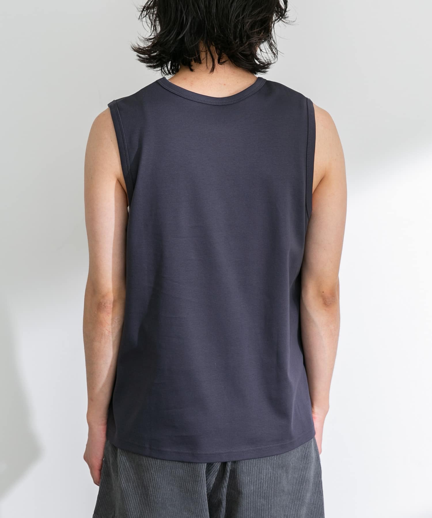 身長：180cm 体重：60kg サイズ：L