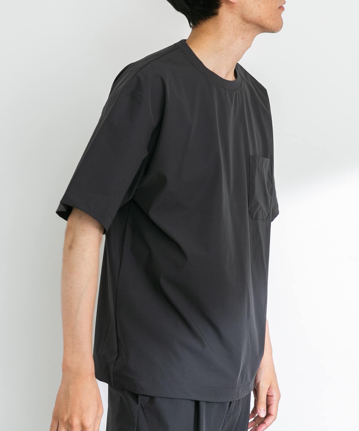 身長：185cm 体重：70kg サイズ：L