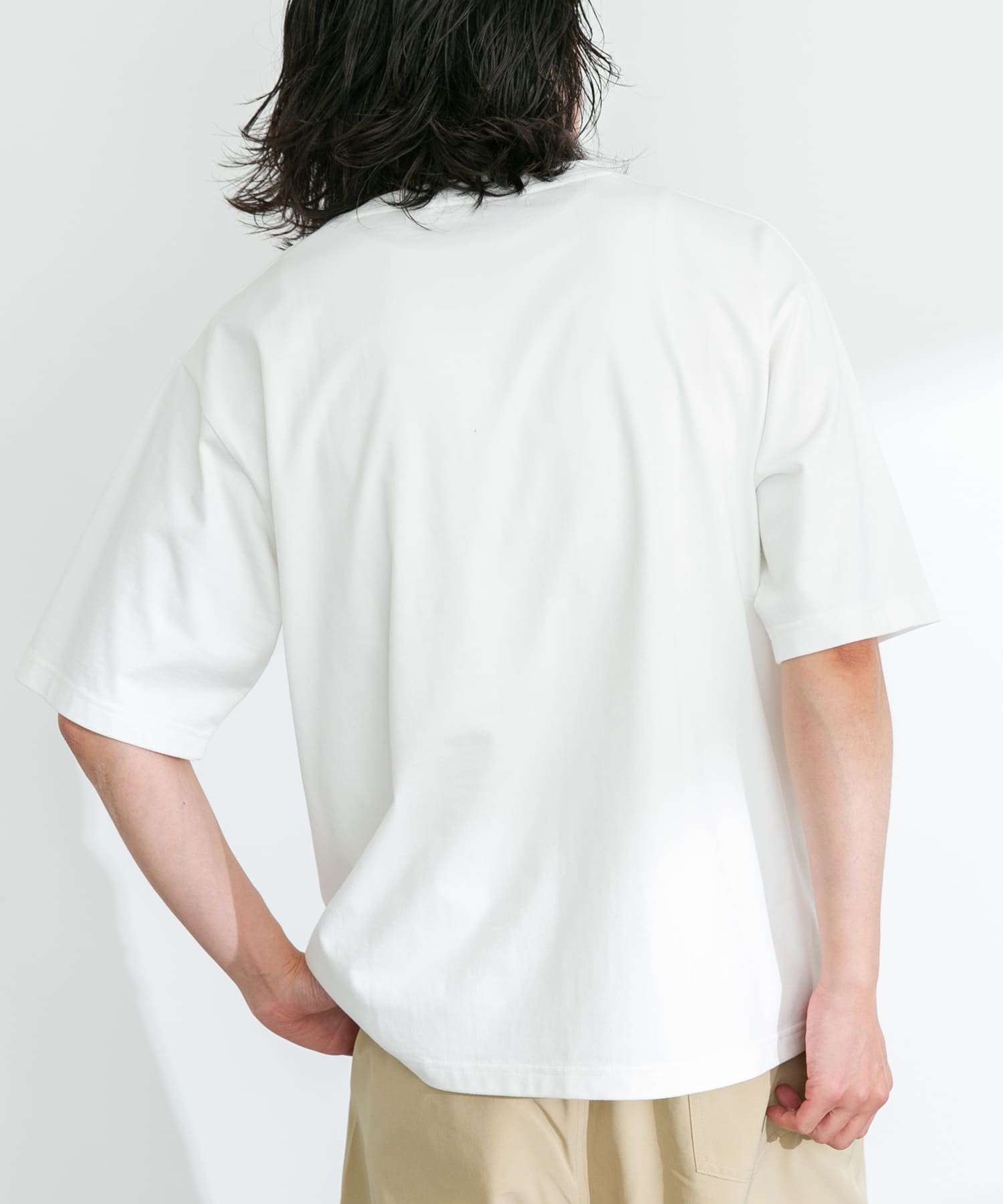 身長：180cm 体重：60kg サイズ：L