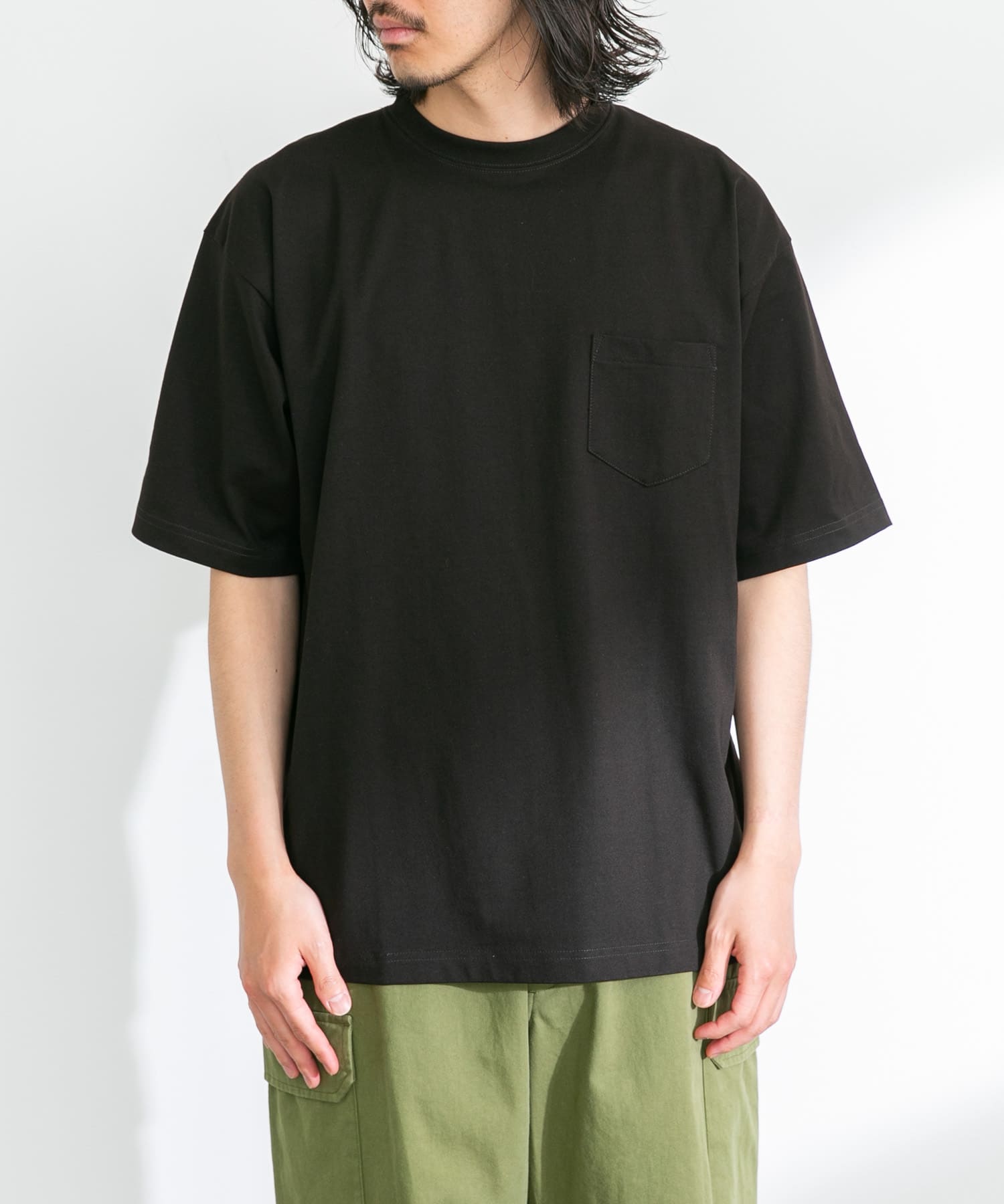 身長：180cm 体重：60kg サイズ：L