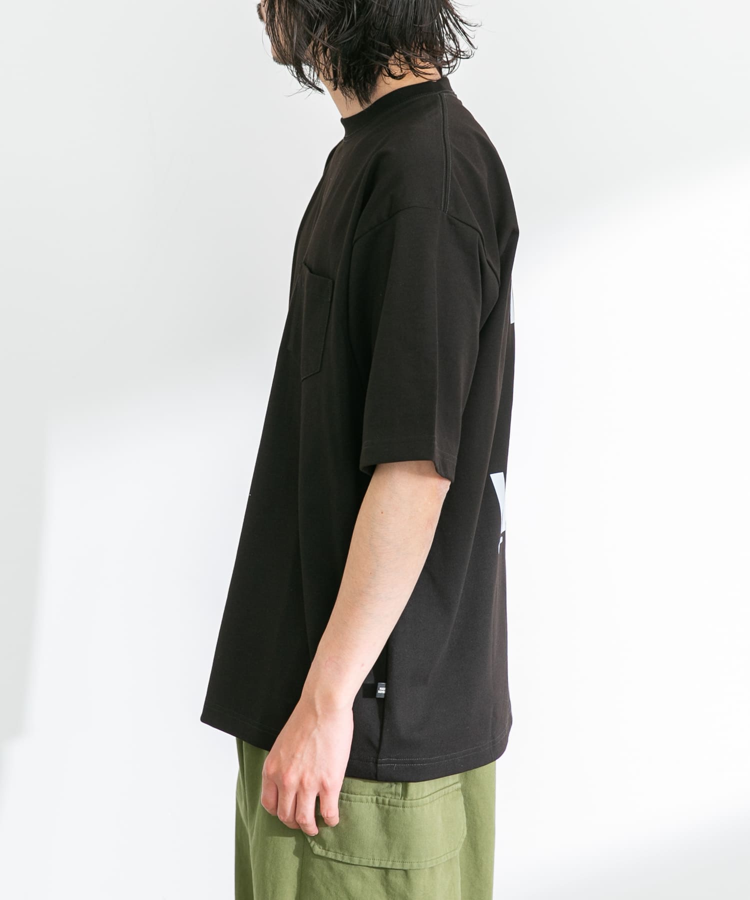 身長：180cm 体重：60kg サイズ：L