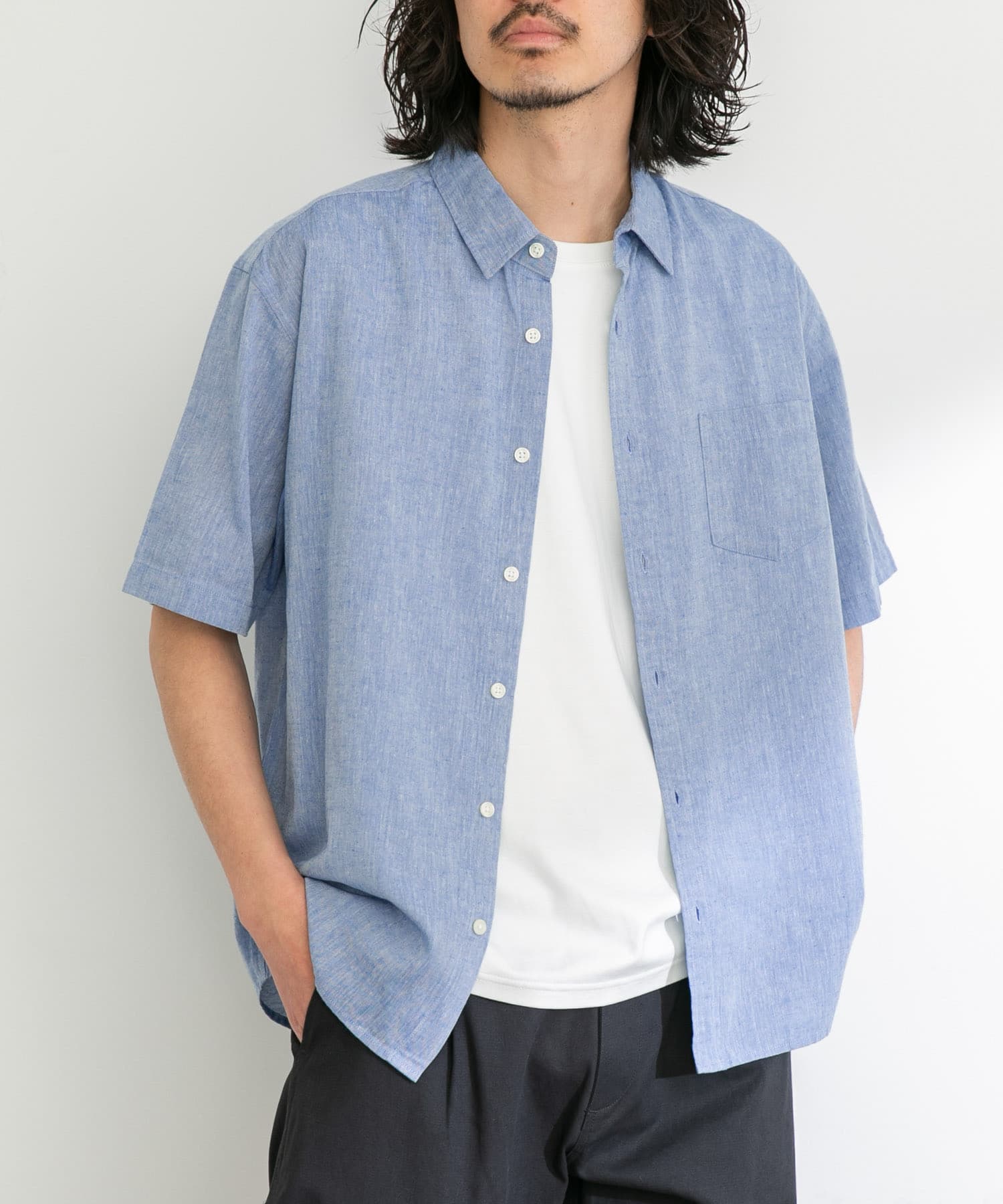 ブルー