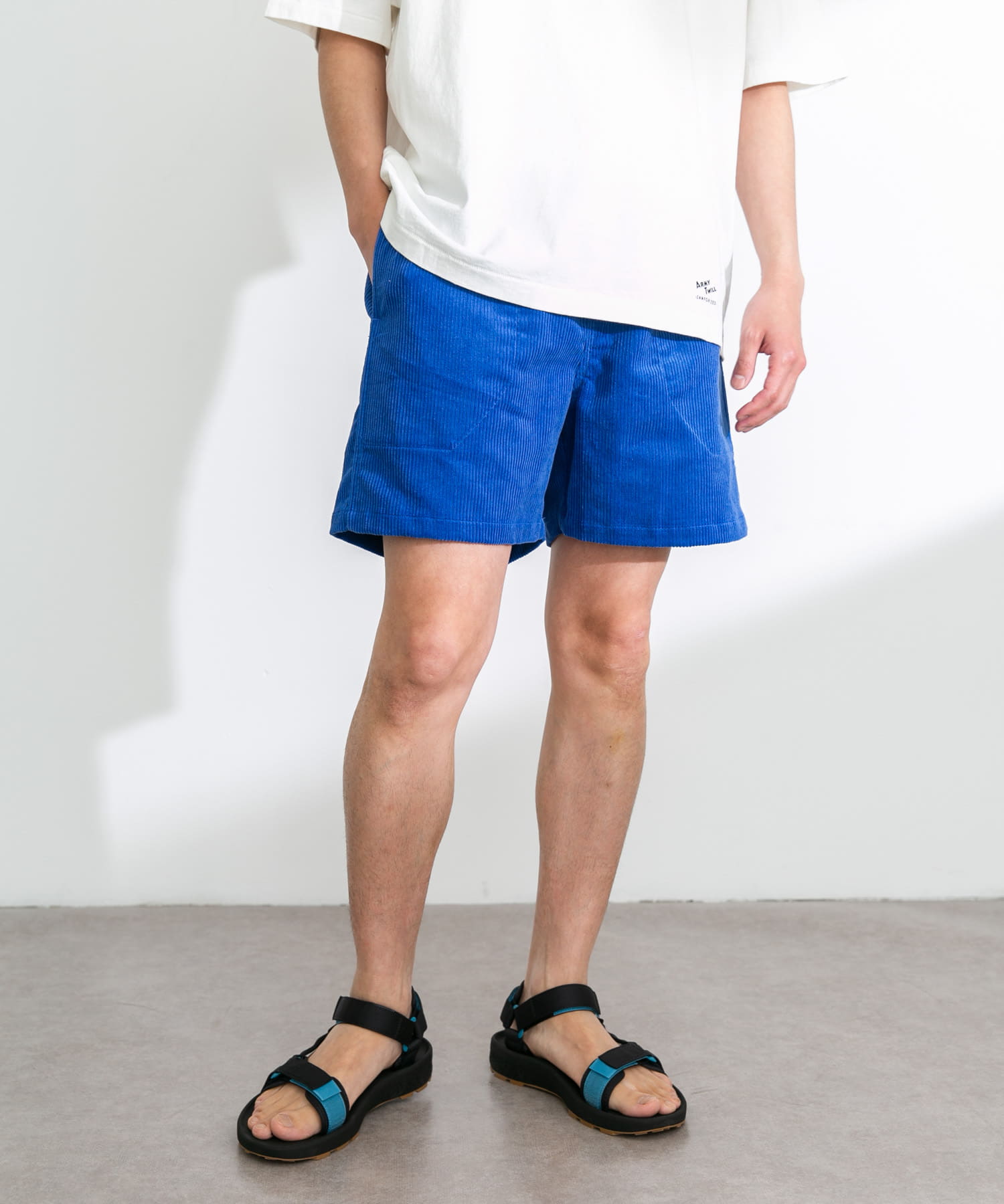 身長：180cm 体重：60kg サイズ：L