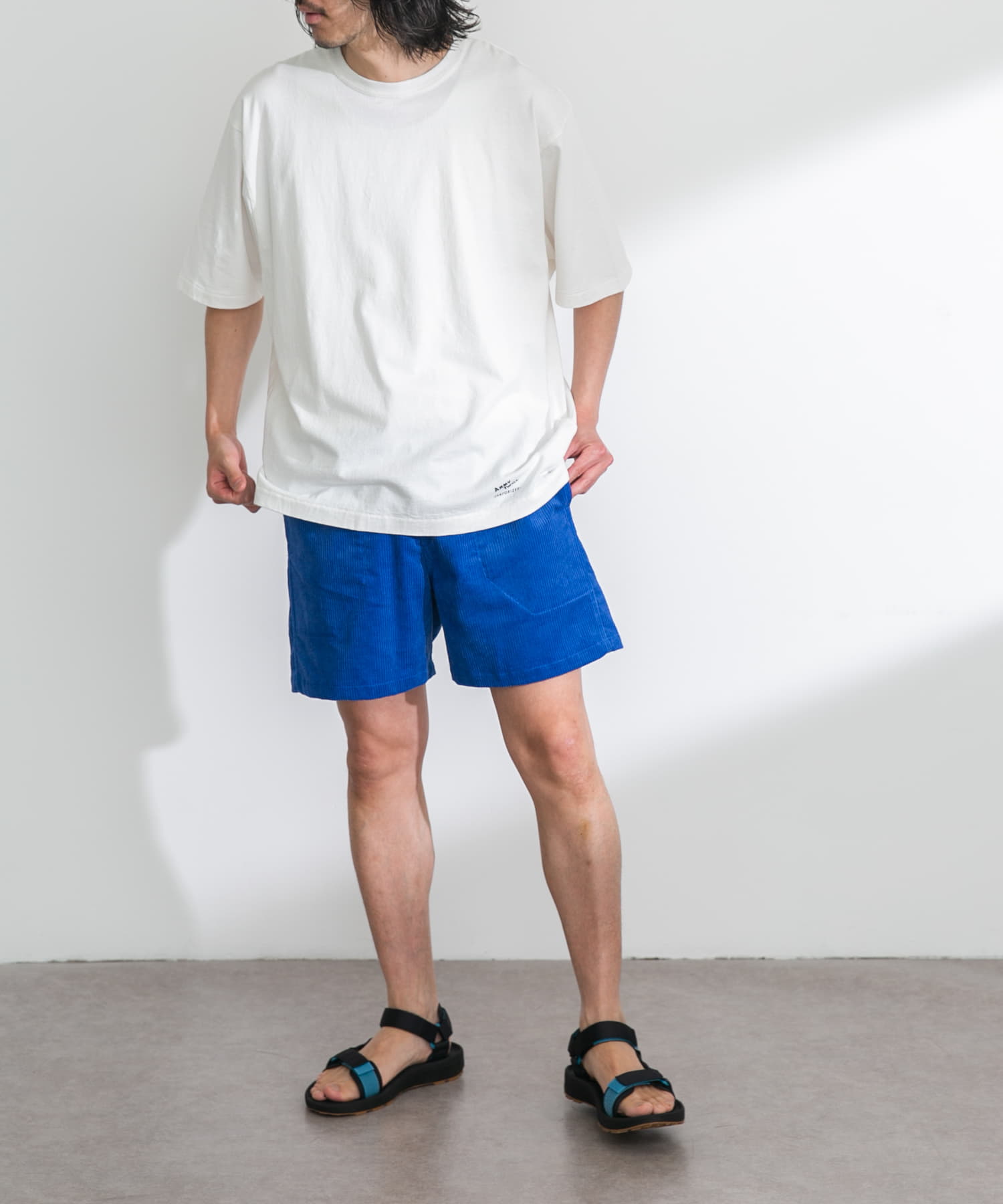 身長：180cm 体重：60kg サイズ：L